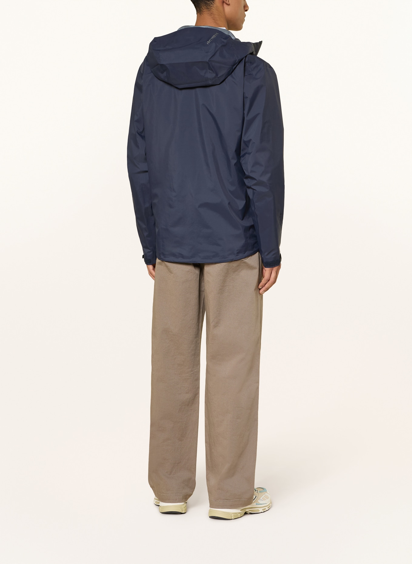 ARC'TERYX BETA SL hardshell jacket: DARK BLUE