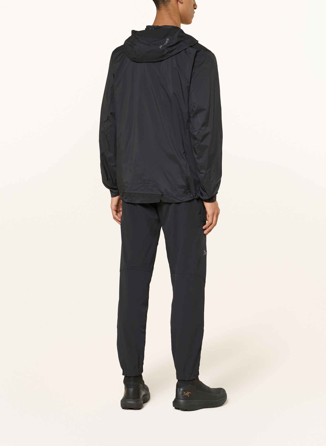 ARC'TERYX SQUAMISH HOODY functional jacket: BLACK