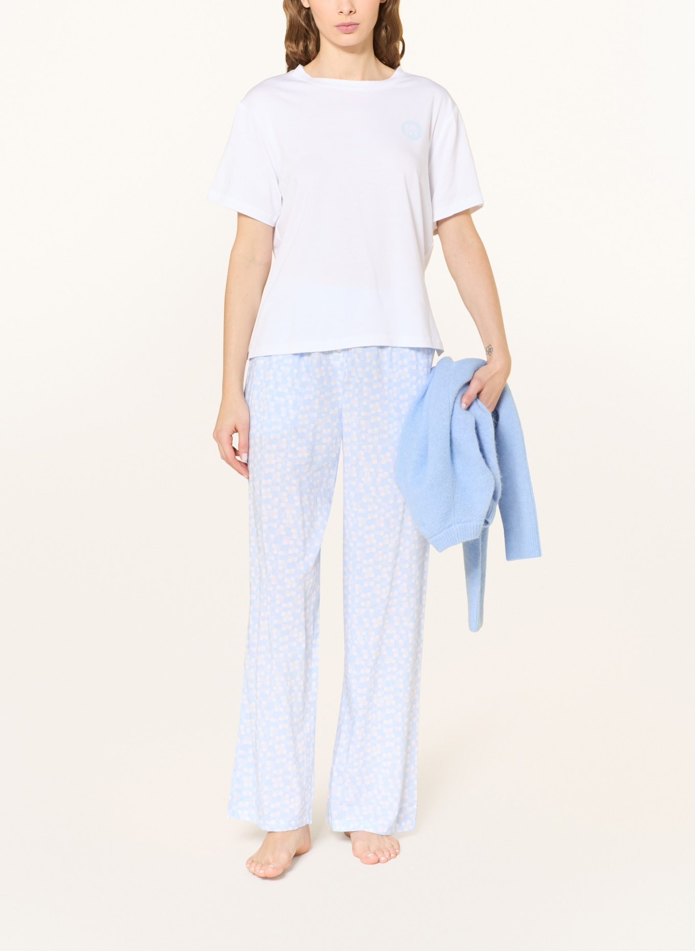 DKNY Pyžamo BOLD CITY STREETS: BÍLÁ / ŠEDÁ / TMAVĚ MODRÁ