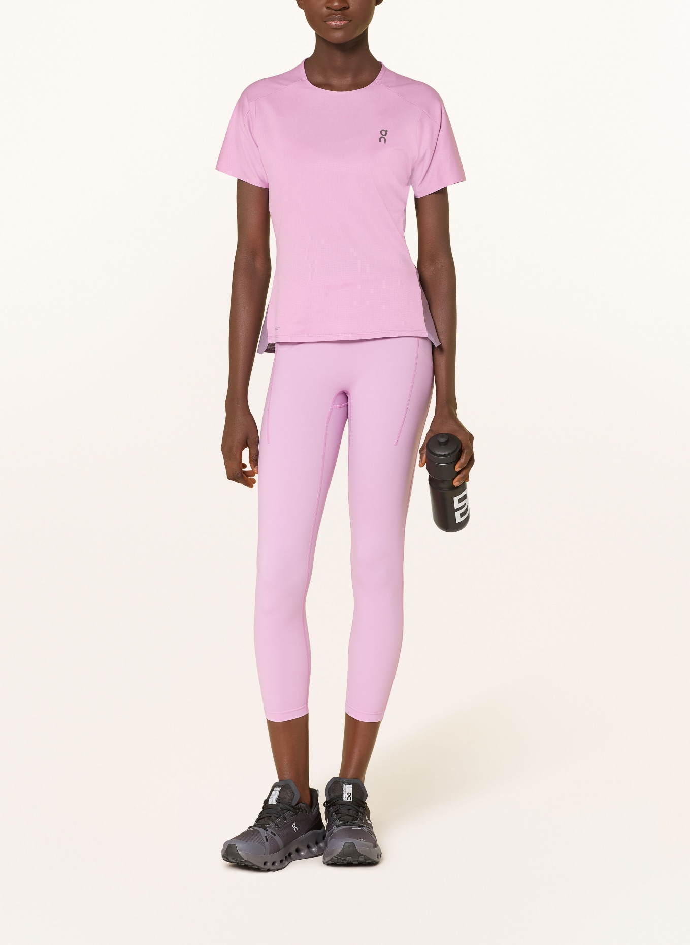 On Běžecké tričko PERFORMANCE-T: RŮŽOVÁ / STARORŮŽOVÁ