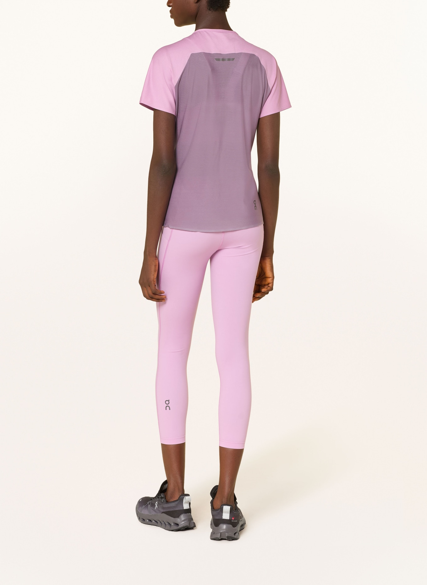 On Běžecké tričko PERFORMANCE-T: RŮŽOVÁ / STARORŮŽOVÁ