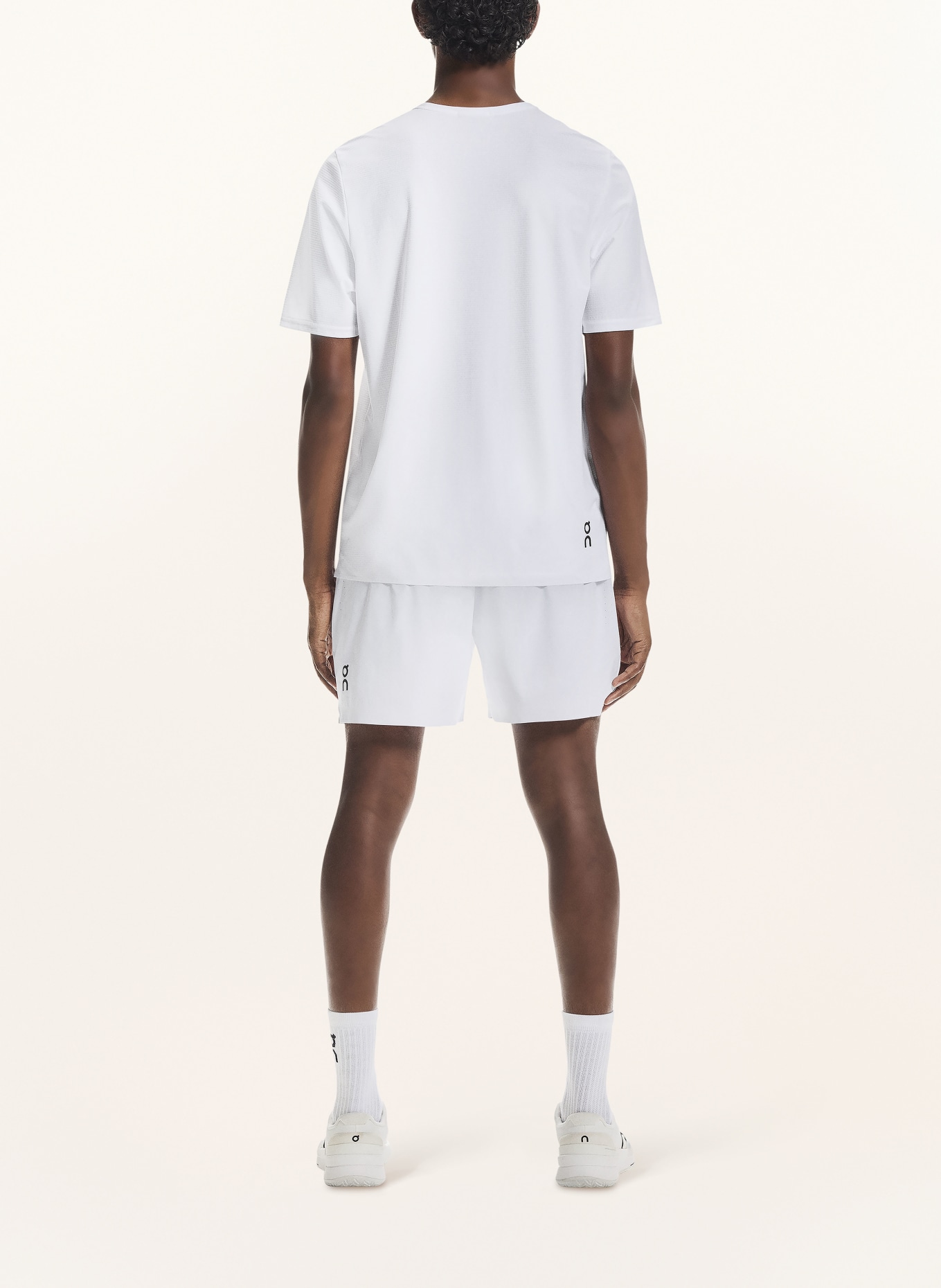 On Funktionsshirt COURT: WEISS