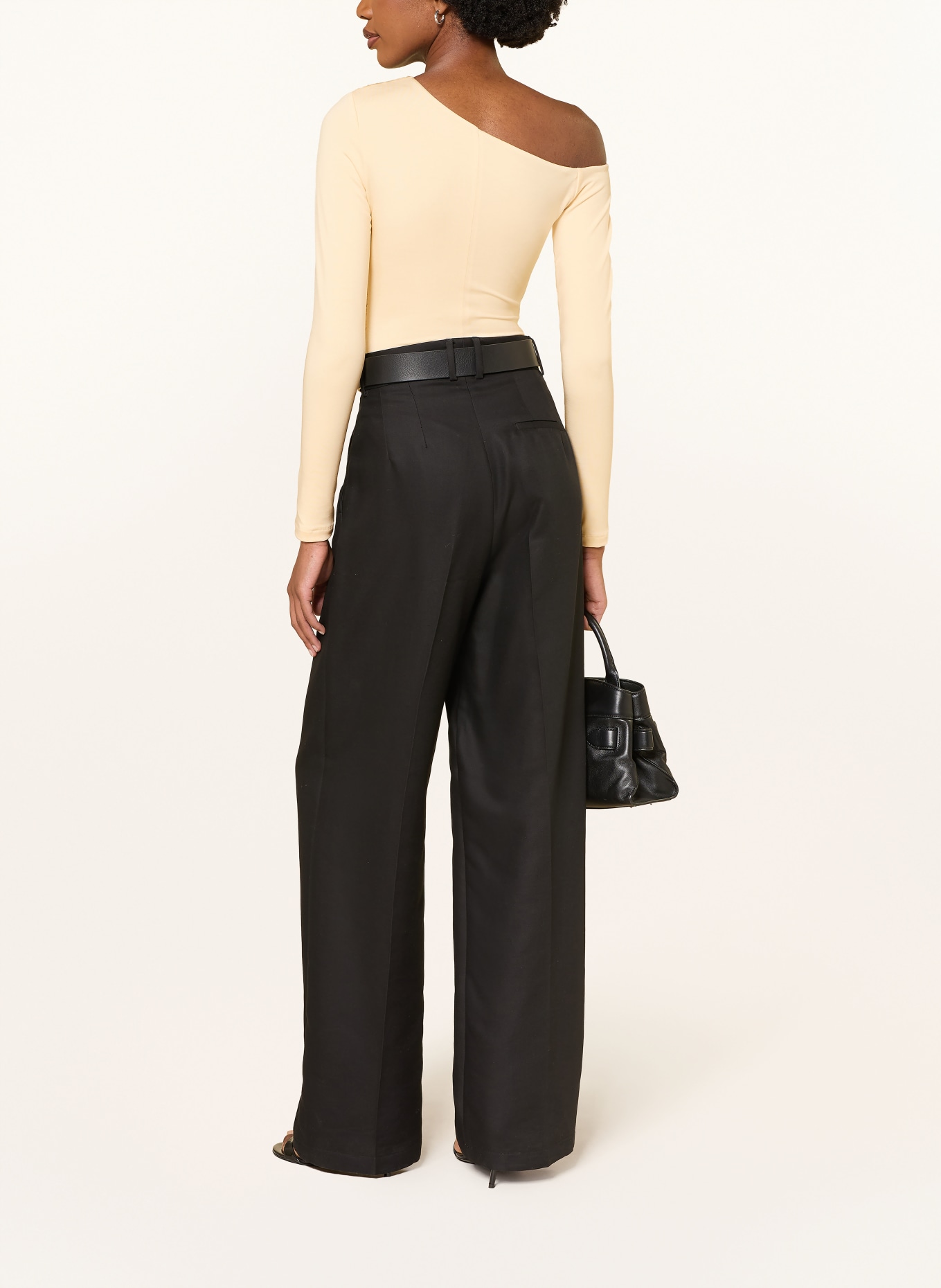 UNDRESS CODE String body SWEETEST THING: TMAVĚ ŽLUTÁ