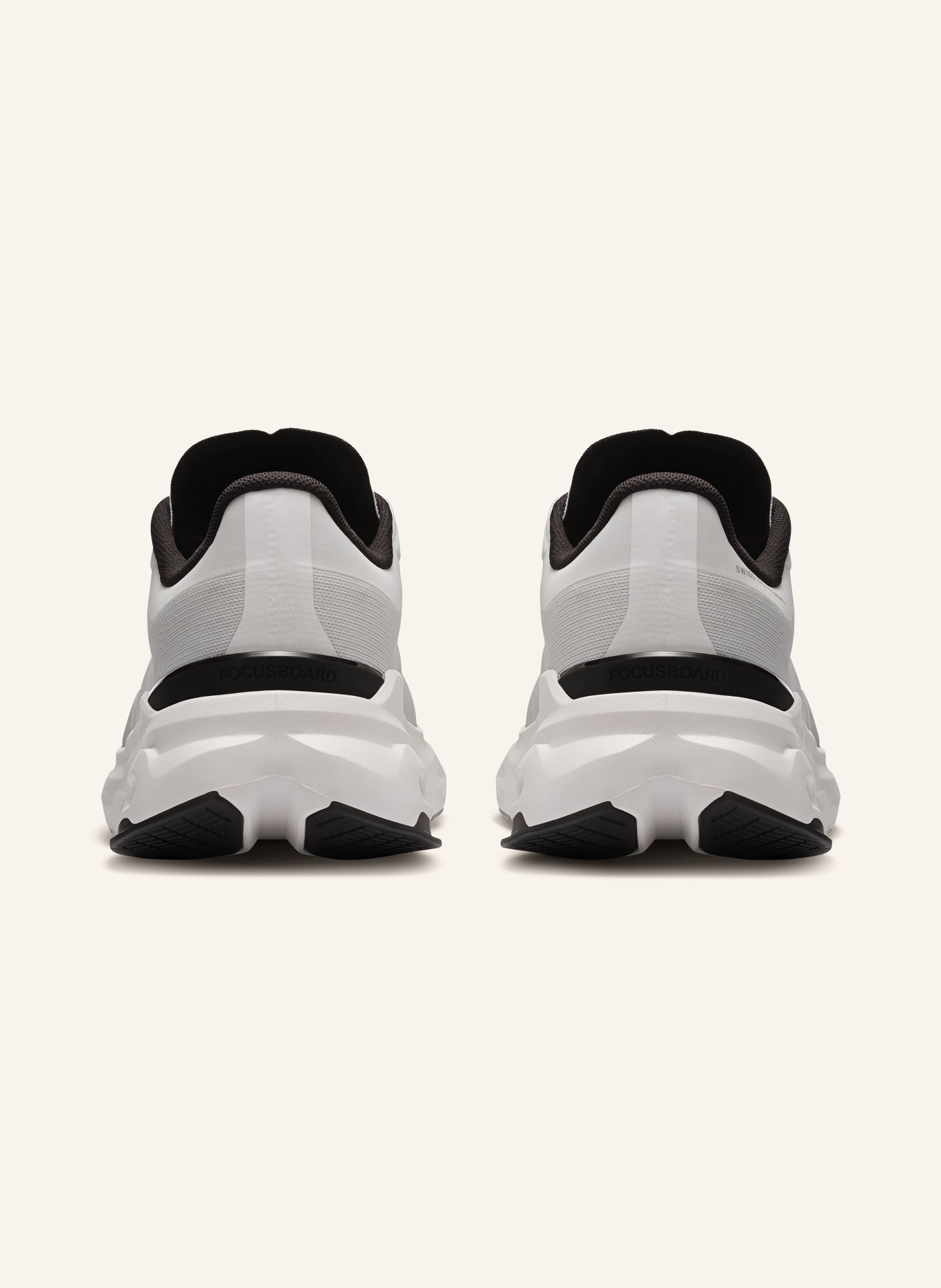 On Fitnessschuhe CLOUDPULSE 2: WEISS / SCHWARZ