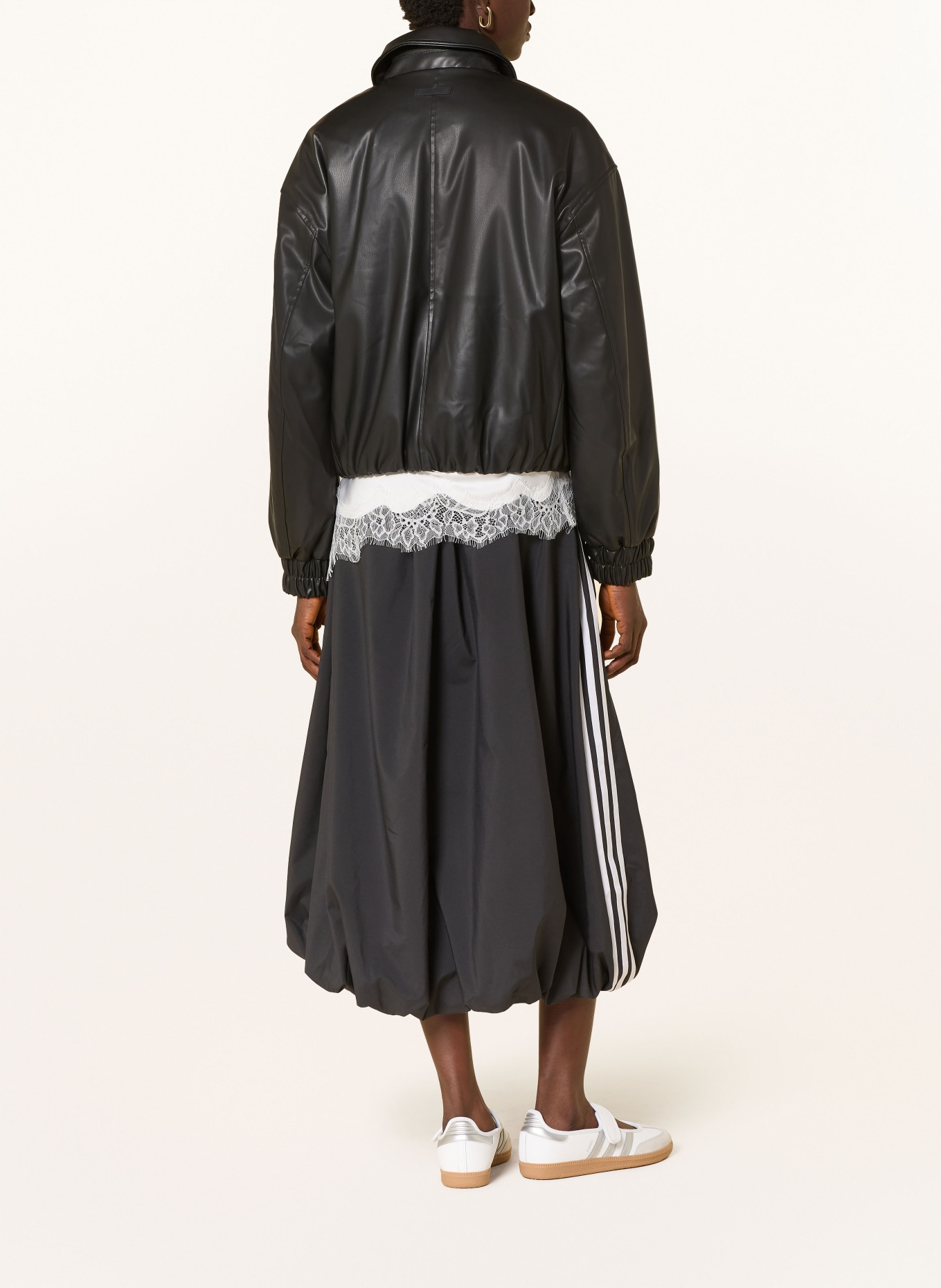 adidas Originals Rock BALLOON LONG mit Galonstreifen: DUNKELGRAU / WEISS