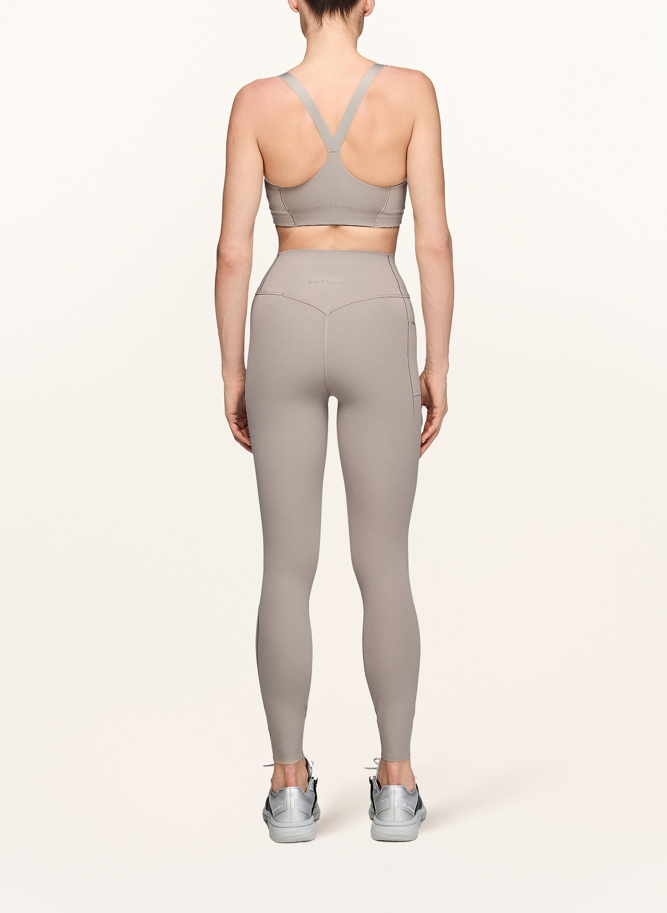 adidas Sportovní podprsenka OPTIME TRAINING: ČERNOŠEDÁ