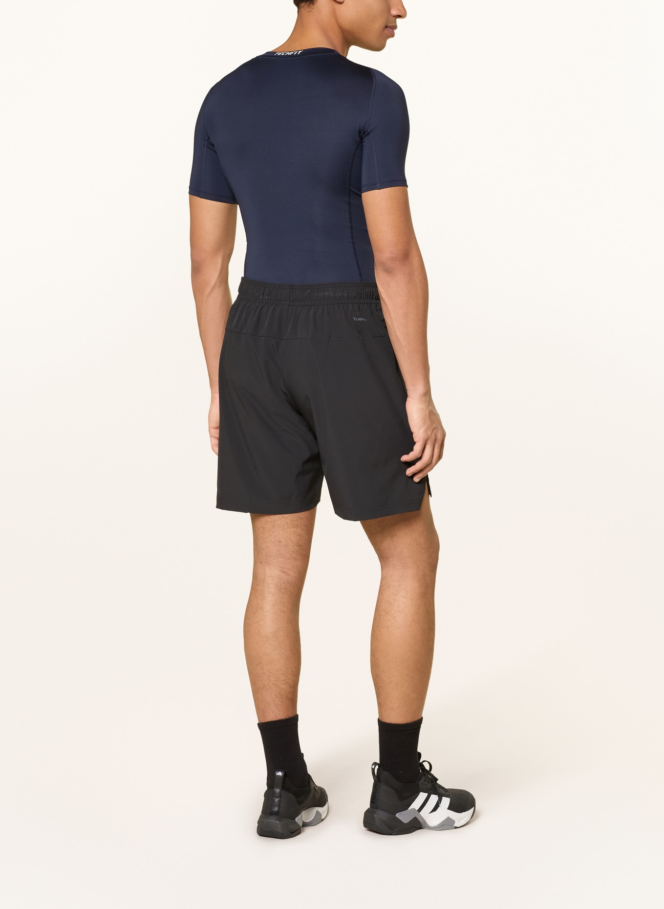 adidas T-Shirt TECHFIT: DUNKELBLAU