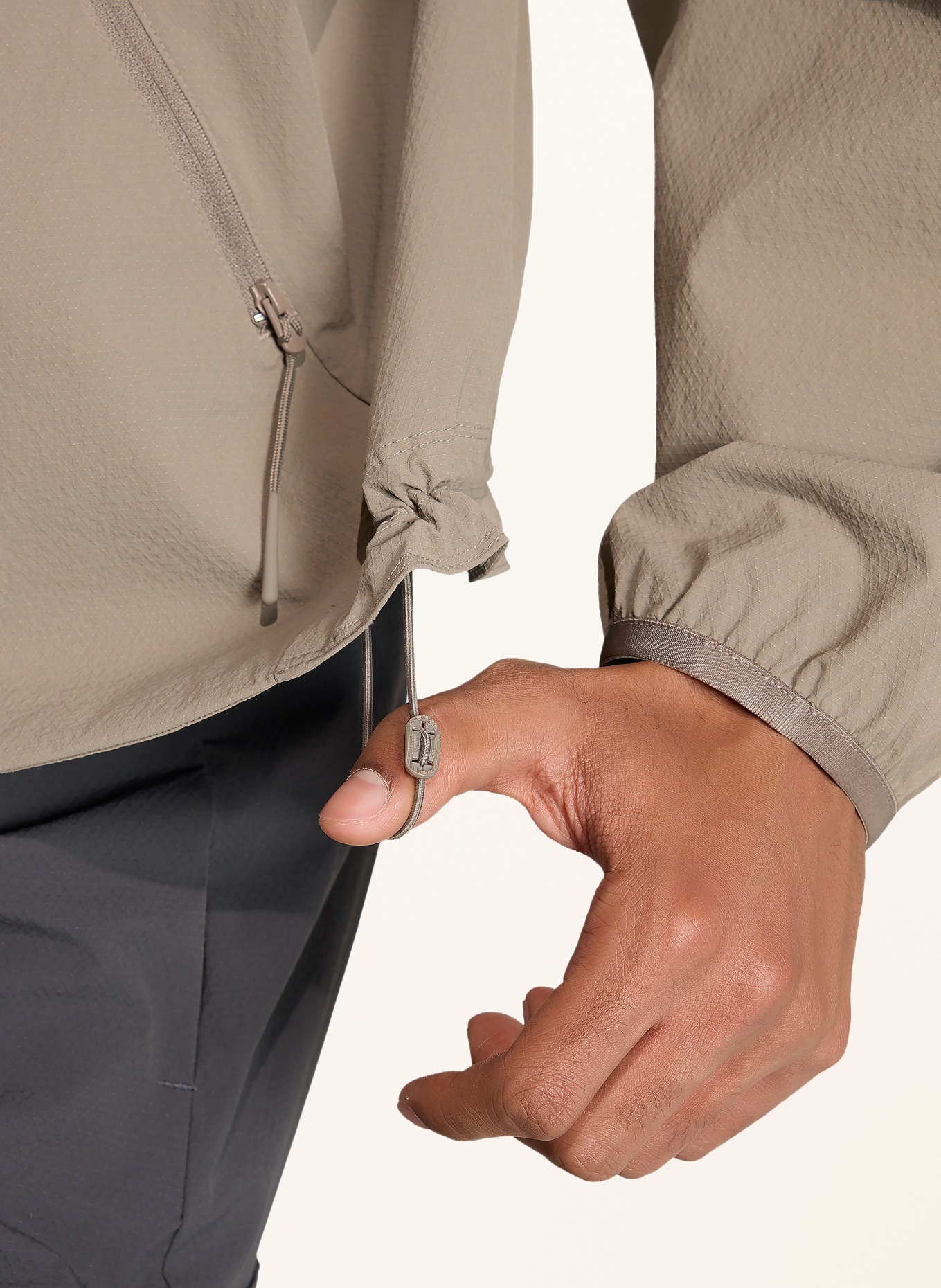 adidas Jacke AUDI FORMULA ONE TEAM ELEVATED: TAUPE