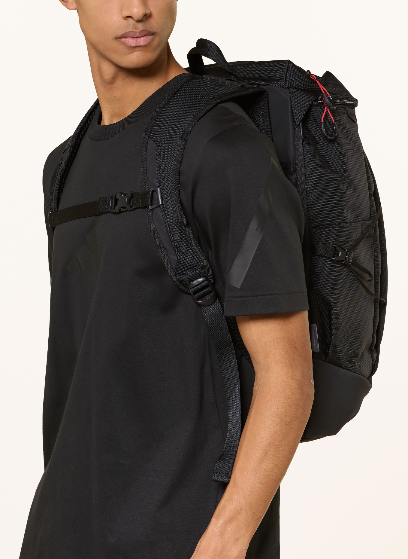 adidas AUDI REVOLUT FORMULA ONE TEAM OP/SYST 30/35 backpack with laptop compartment: BLACK