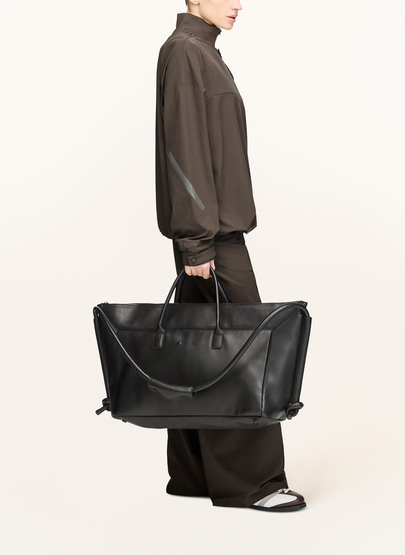 adidas Sporttasche ADIDAS X ENTIRE STUDIOS: SCHWARZ