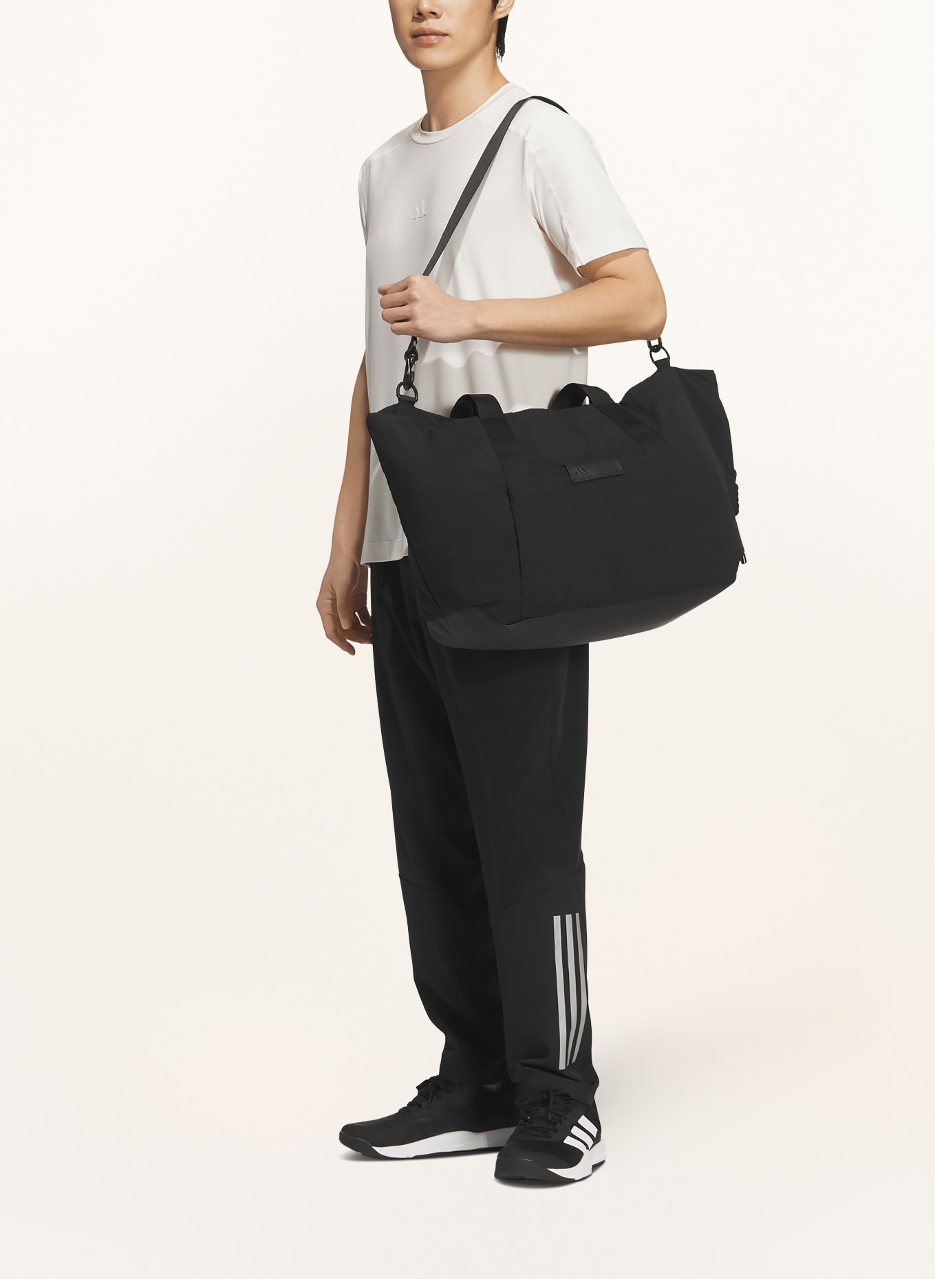adidas FAVORITE sports bag with laptop compartment: BLACK