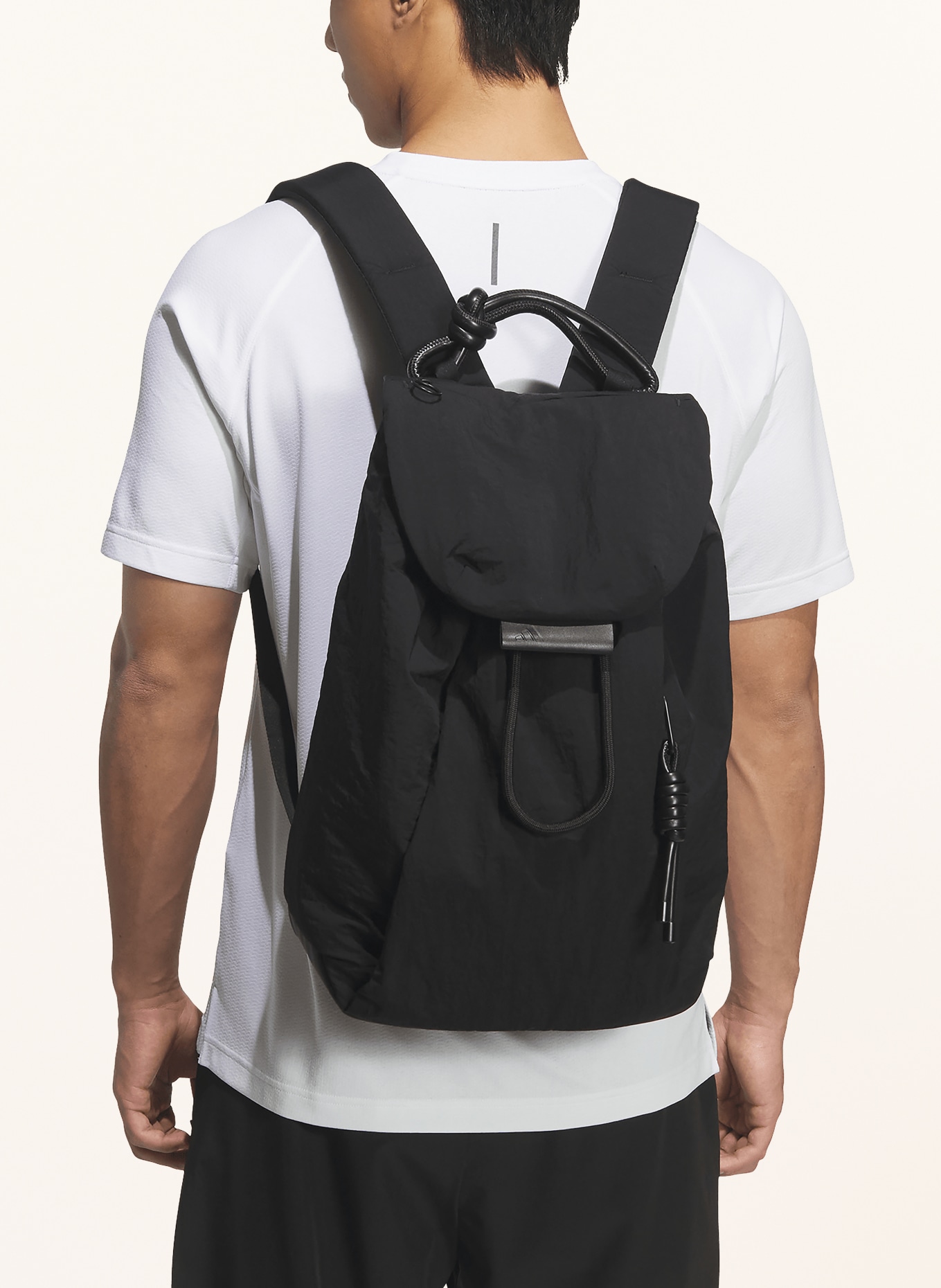 adidas Batoh FAVORITE 23 l s přihrádkou na notebook: ČERNÁ