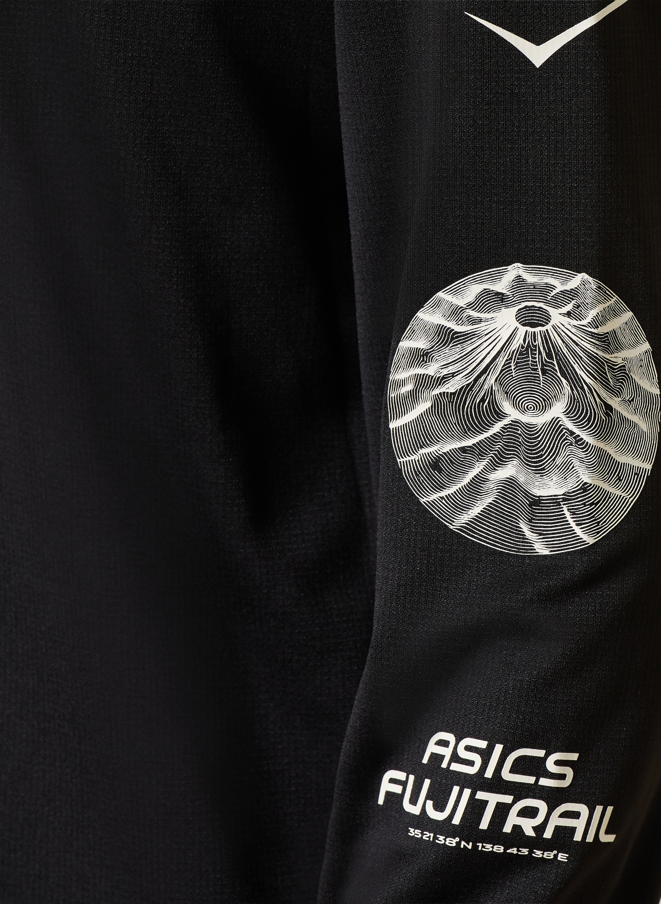 ASICS FUJITRAIL LOGO LS running shirt: BLACK