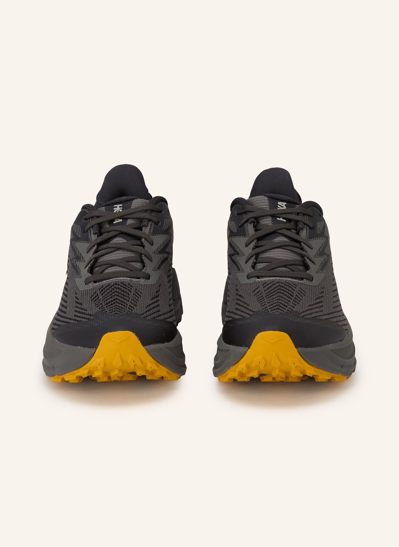 HOKA Boty na trailový běh CHALLENGER 8 GTX: TMAVĚ ŠEDÁ / ŠEDÁ