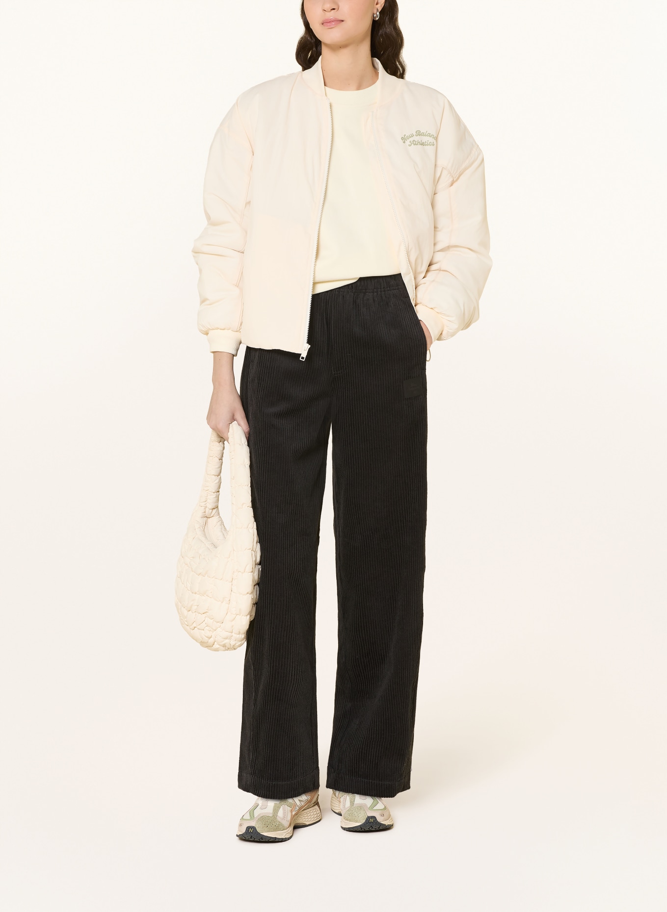 new balance Cordhose im Jogging-Stil: SCHWARZ