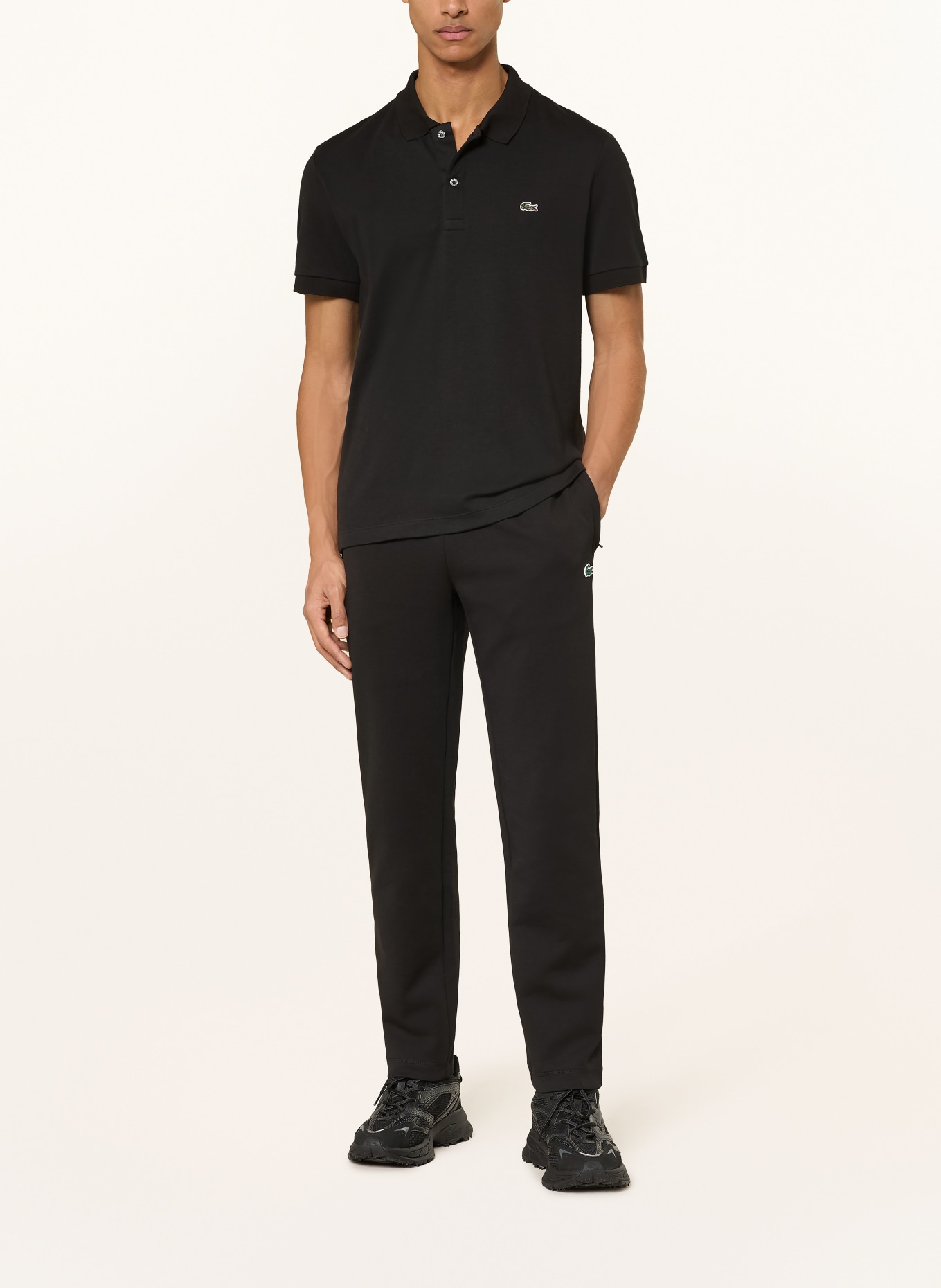LACOSTE Sweatpants: SCHWARZ
