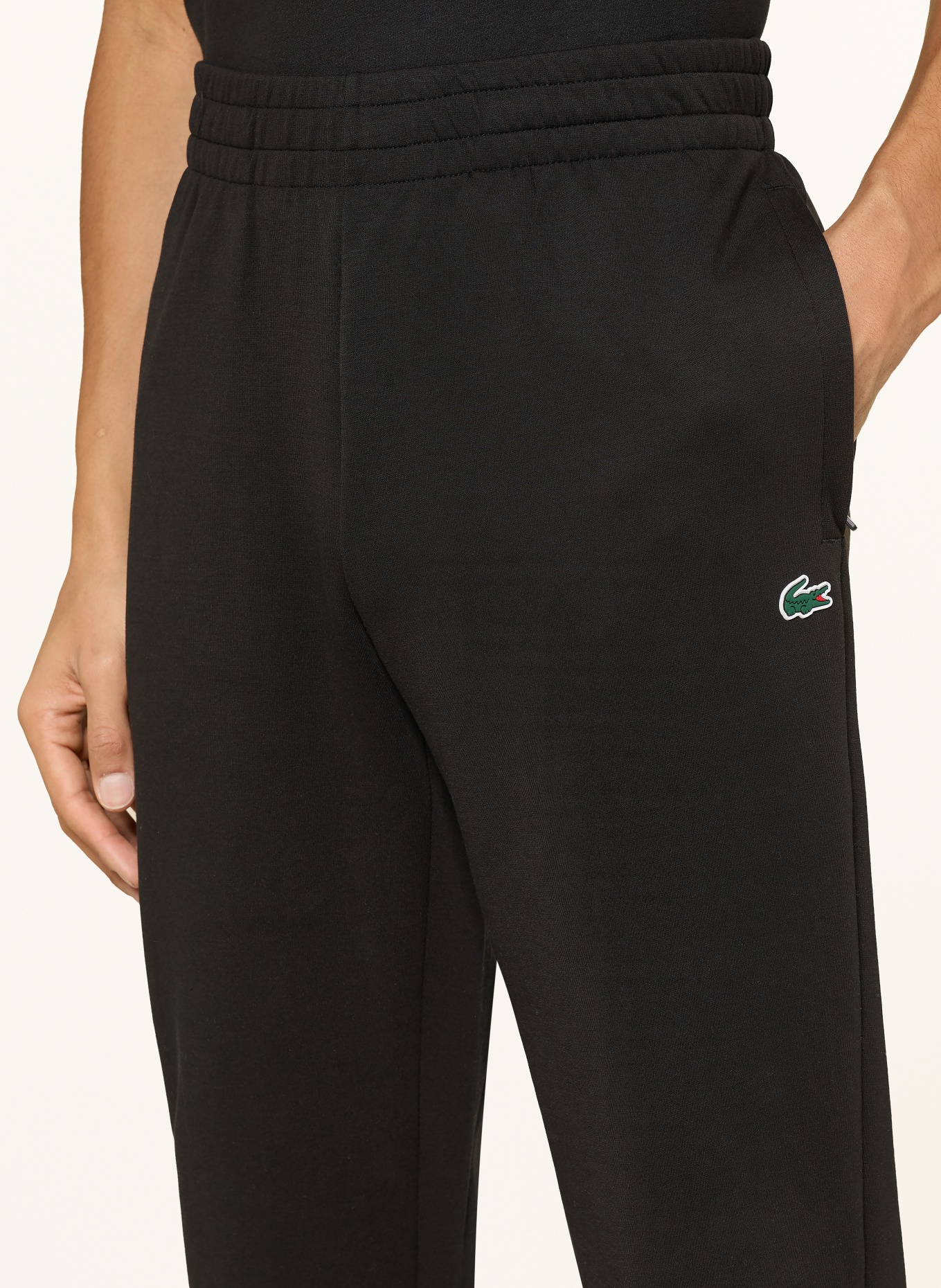 LACOSTE Sweatpants: SCHWARZ