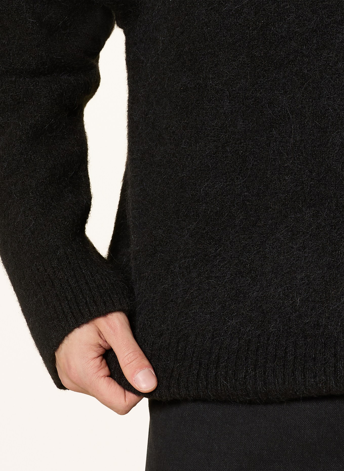 REPRESENT Svetr s alpakou: ČERNÁ / BÍLÁ