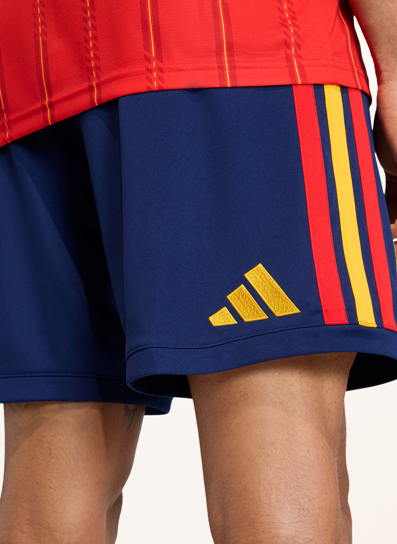 adidas Heimtrikothose SPAIN 26: DUNKELBLAU / ROT / GELB