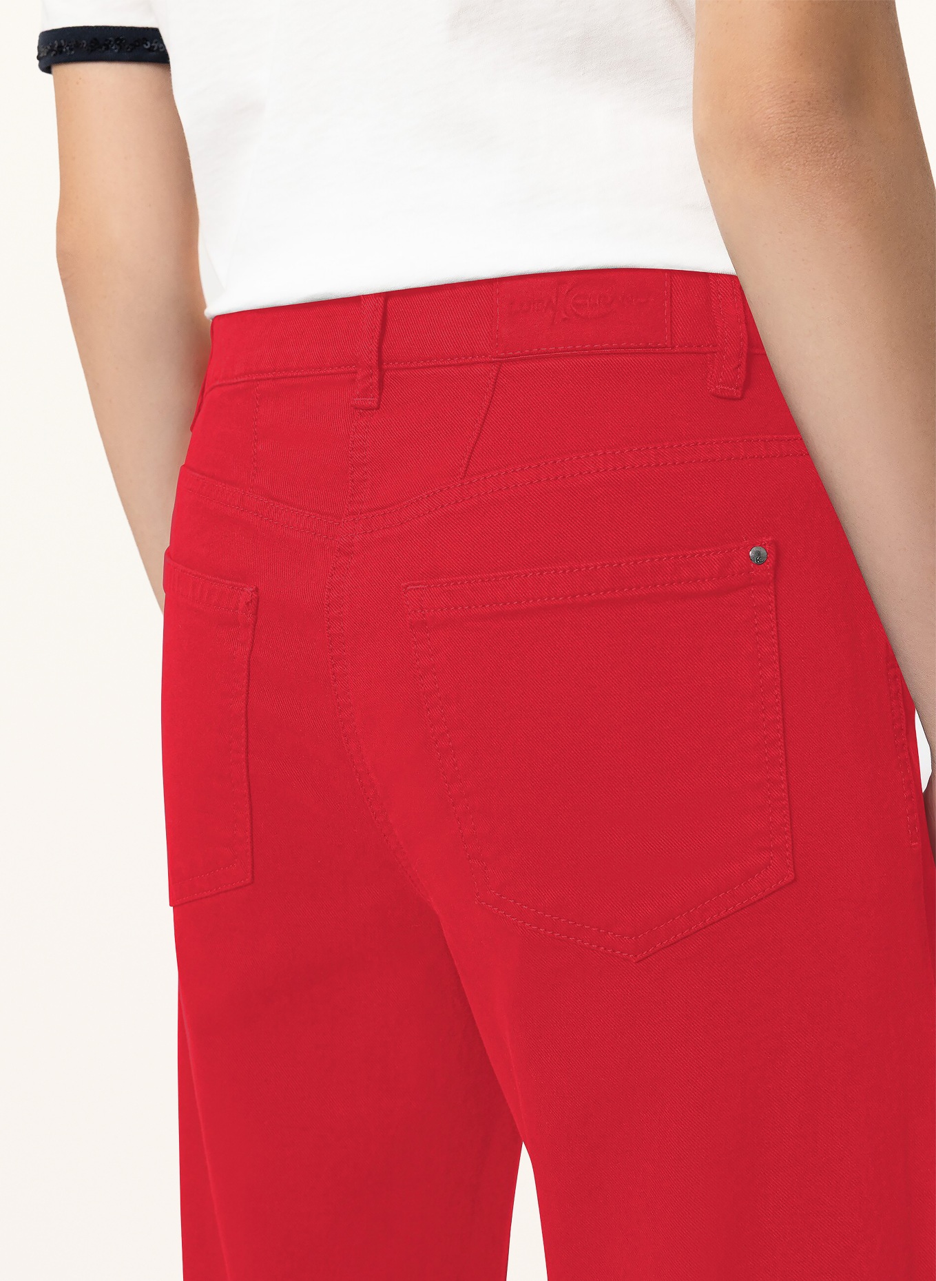 LUISA CERANO Straight Jeans: 458 cherry red