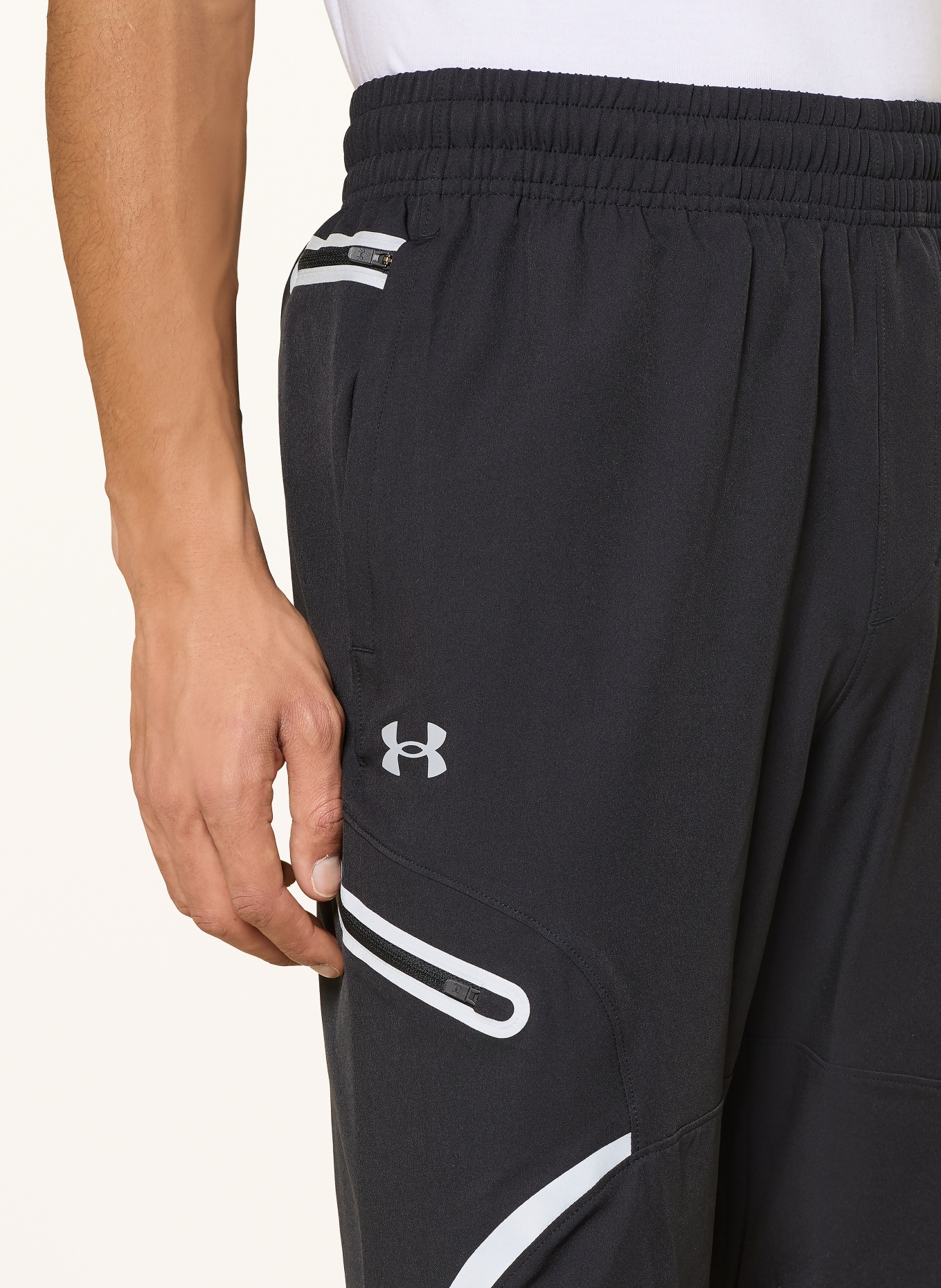 UNDER ARMOUR UA UNSTOPPABLE Training Pants: BLACK