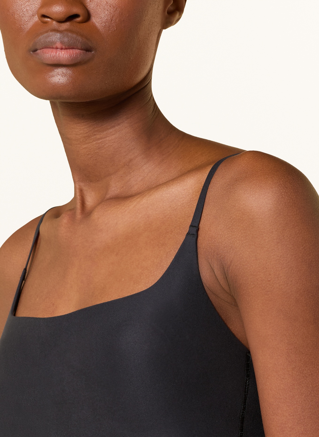 UNDER ARMOUR UA OPEN BACK Sports Bra: BLACK