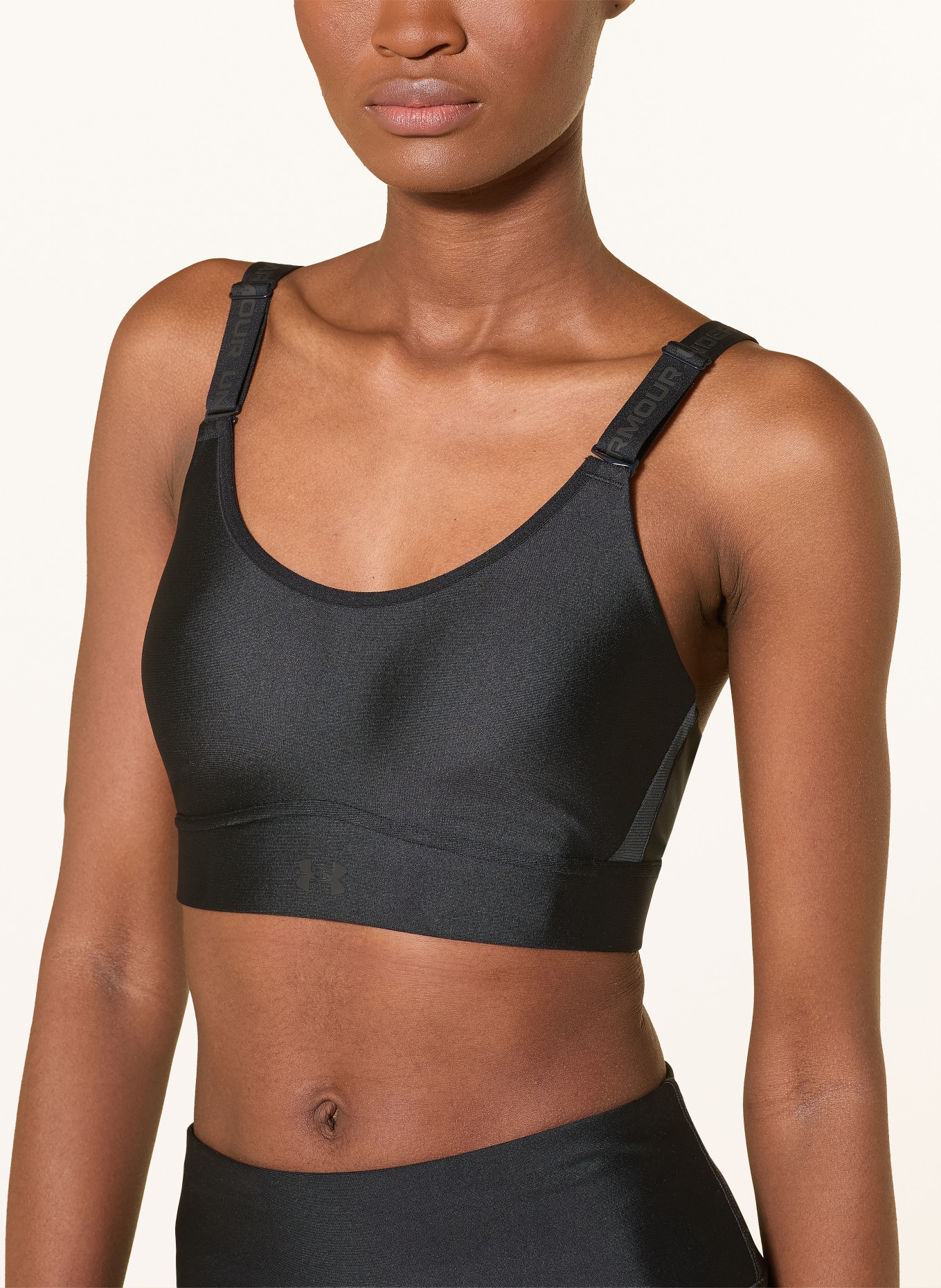 UNDER ARMOUR Sportovní podprsenka UA INFINITY MID 2.0 s síťovinou: ČERNÁ