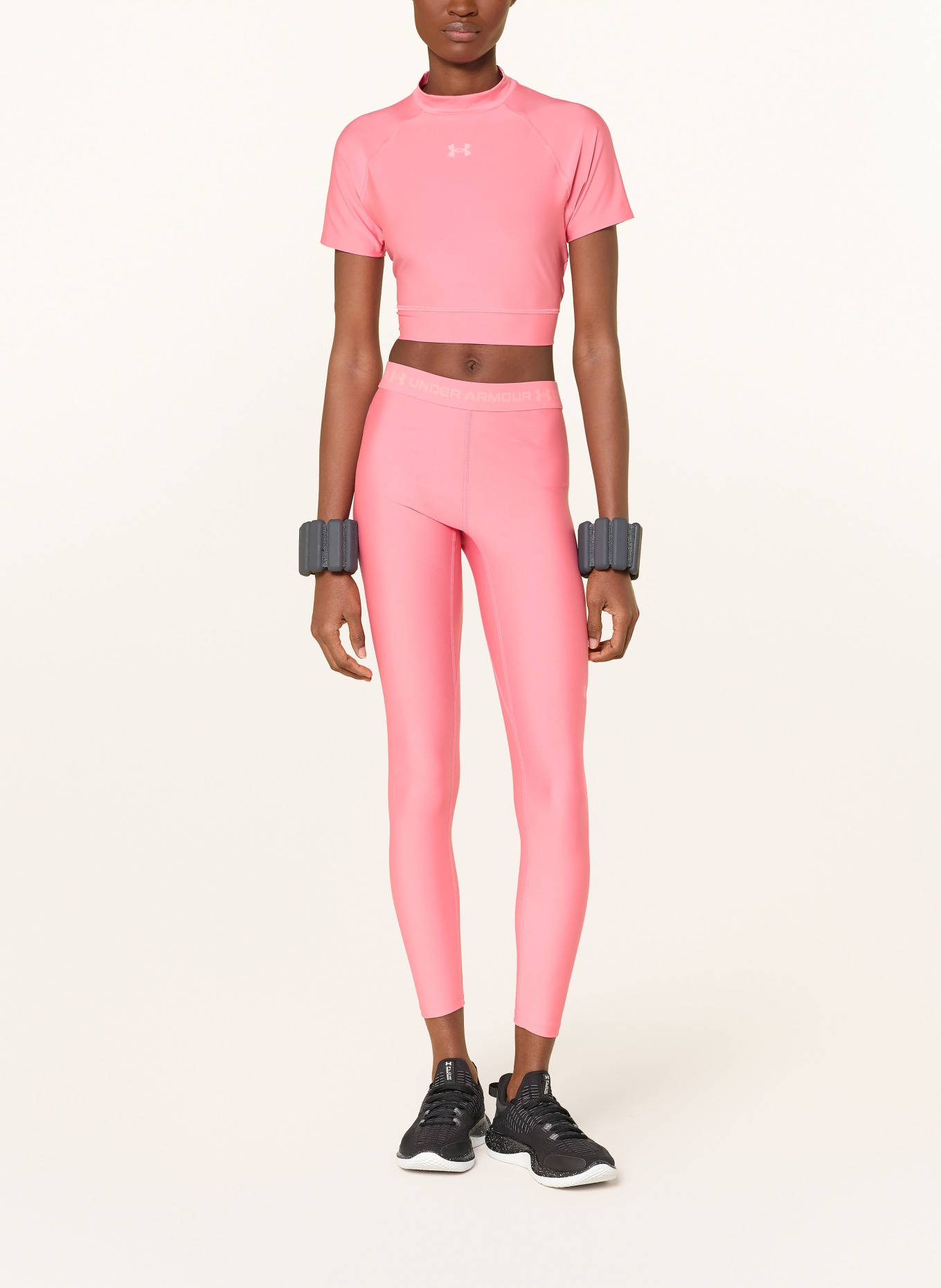 UNDER ARMOUR Krátké tričko UA HEATGEAR®: SVĚTLE ČERVENÁ