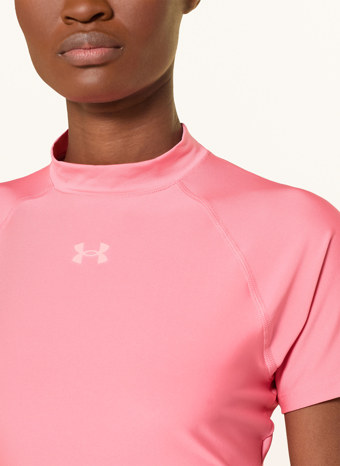 UNDER ARMOUR Krátké tričko UA HEATGEAR®: SVĚTLE ČERVENÁ