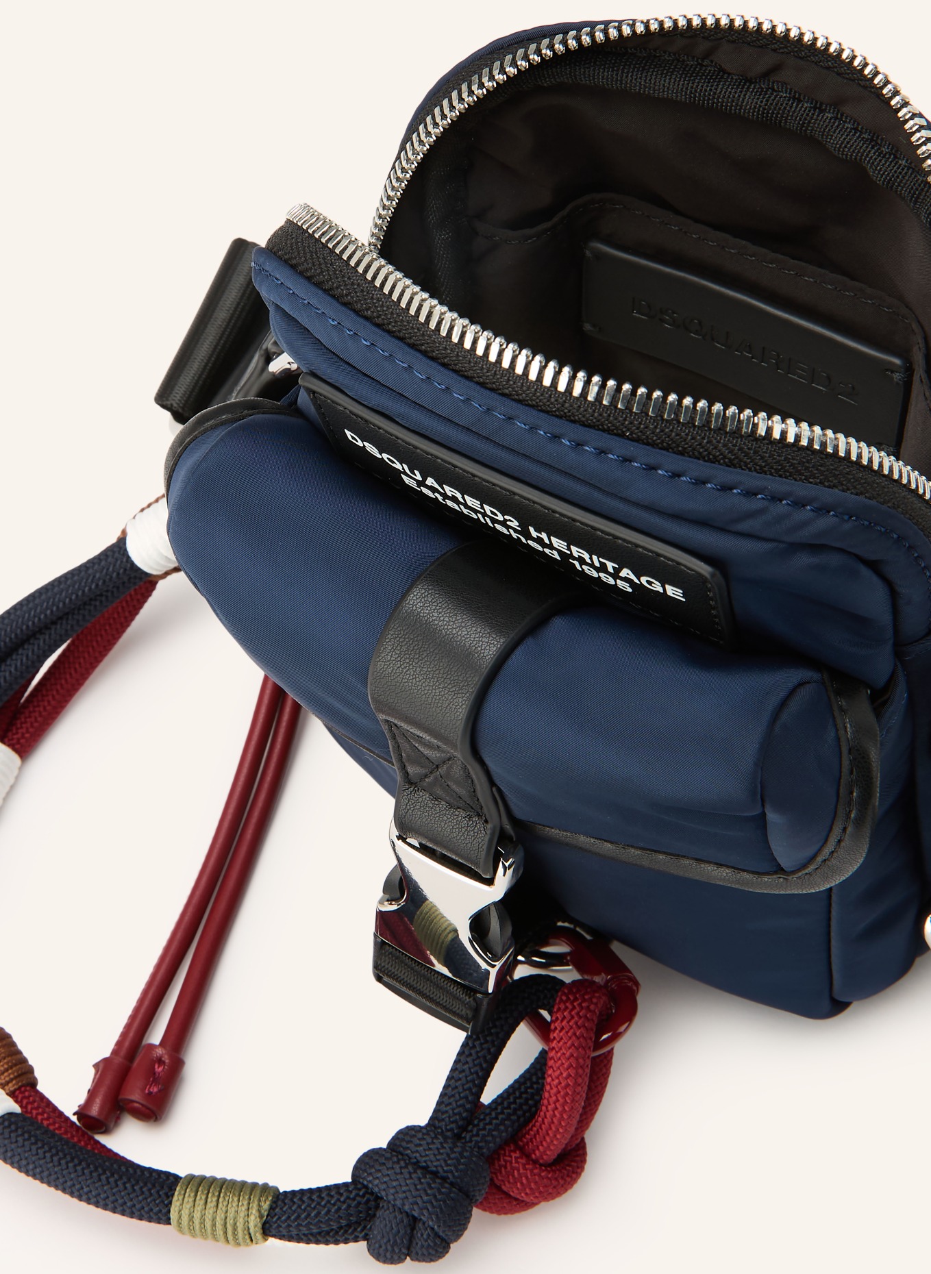 DSQUARED2 taška přes rameno: TMAVĚ MODRÁ / TMAVĚ ČERVENÁ / BÍLÁ