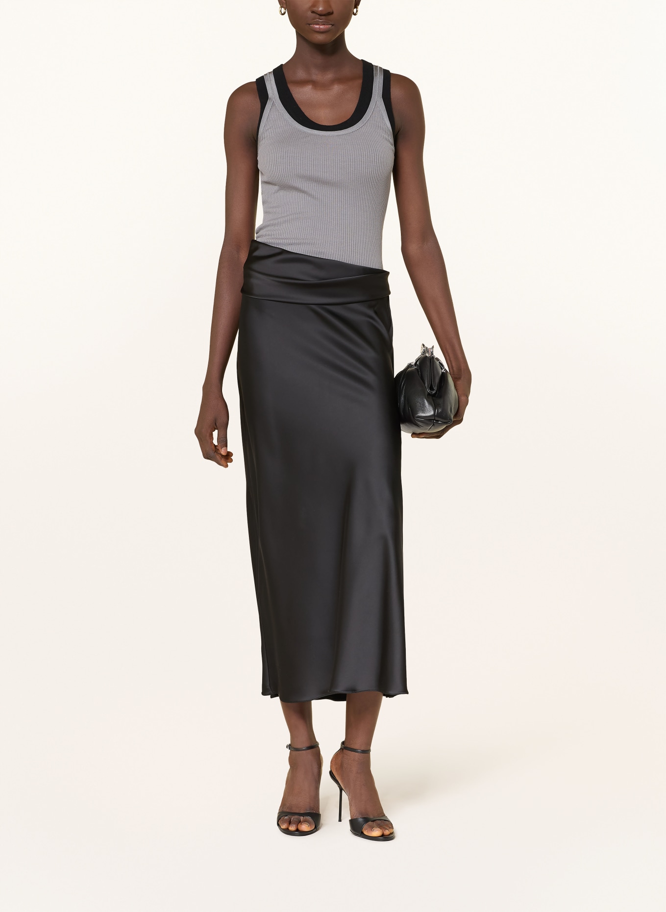 PATRIZIA PEPE Satinrock: SCHWARZ