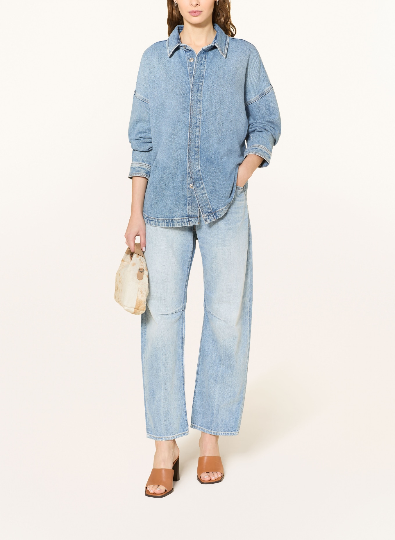 REPLAY Barrel Jeans JANIE: 010 LIGHT BLUE