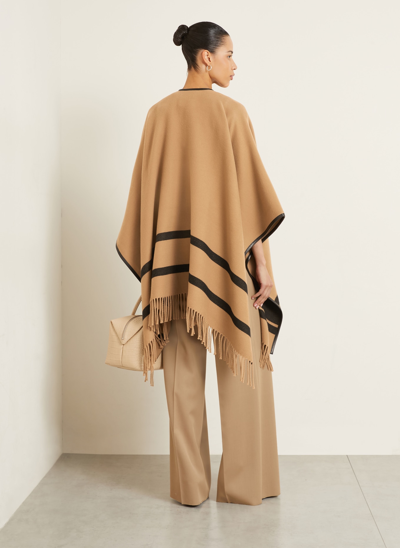 Max Mara Cape ARIS: VELBLOUDÍ / ČERNÁ