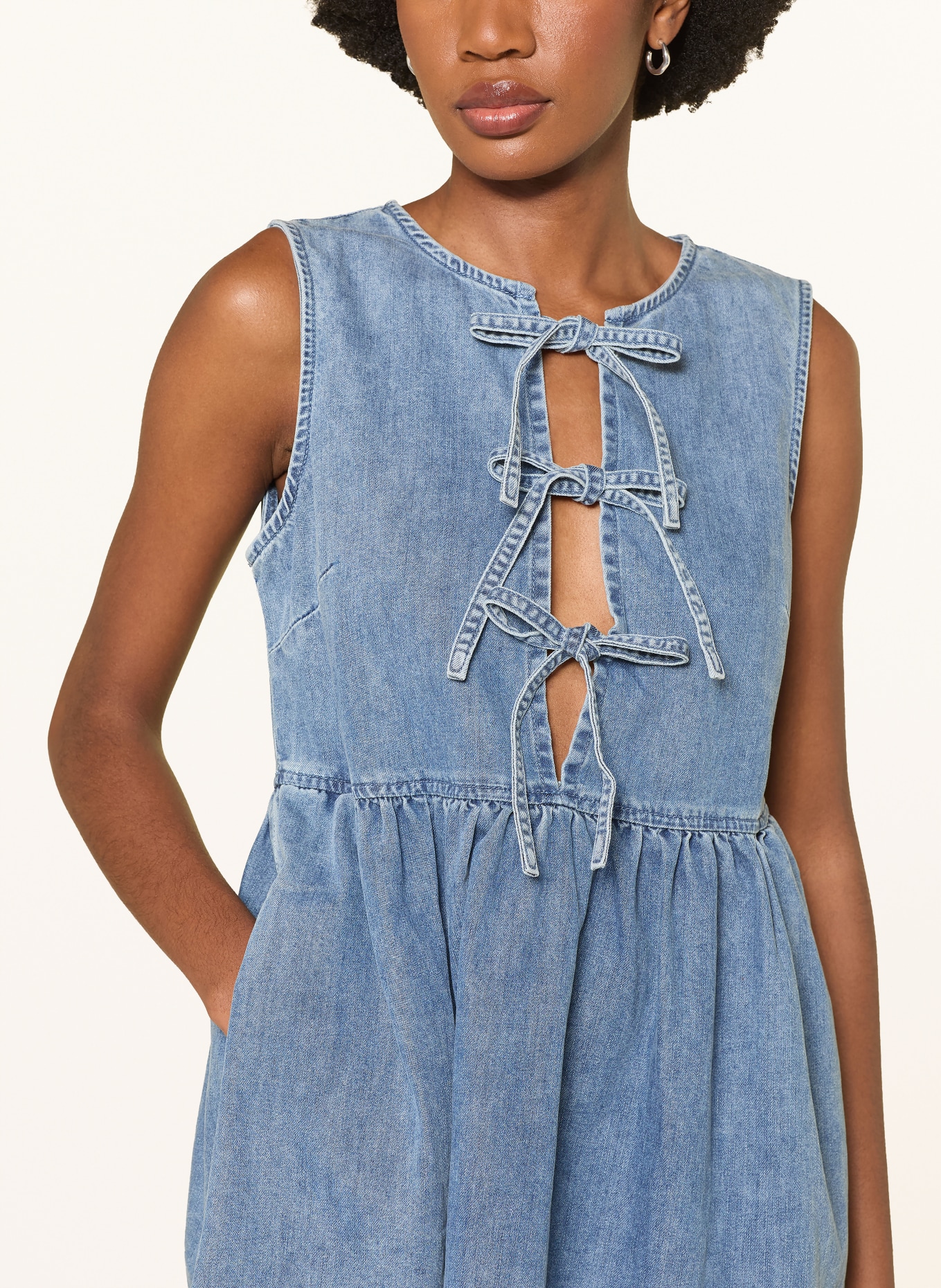 MRS & HUGS robe en jean: BLEU