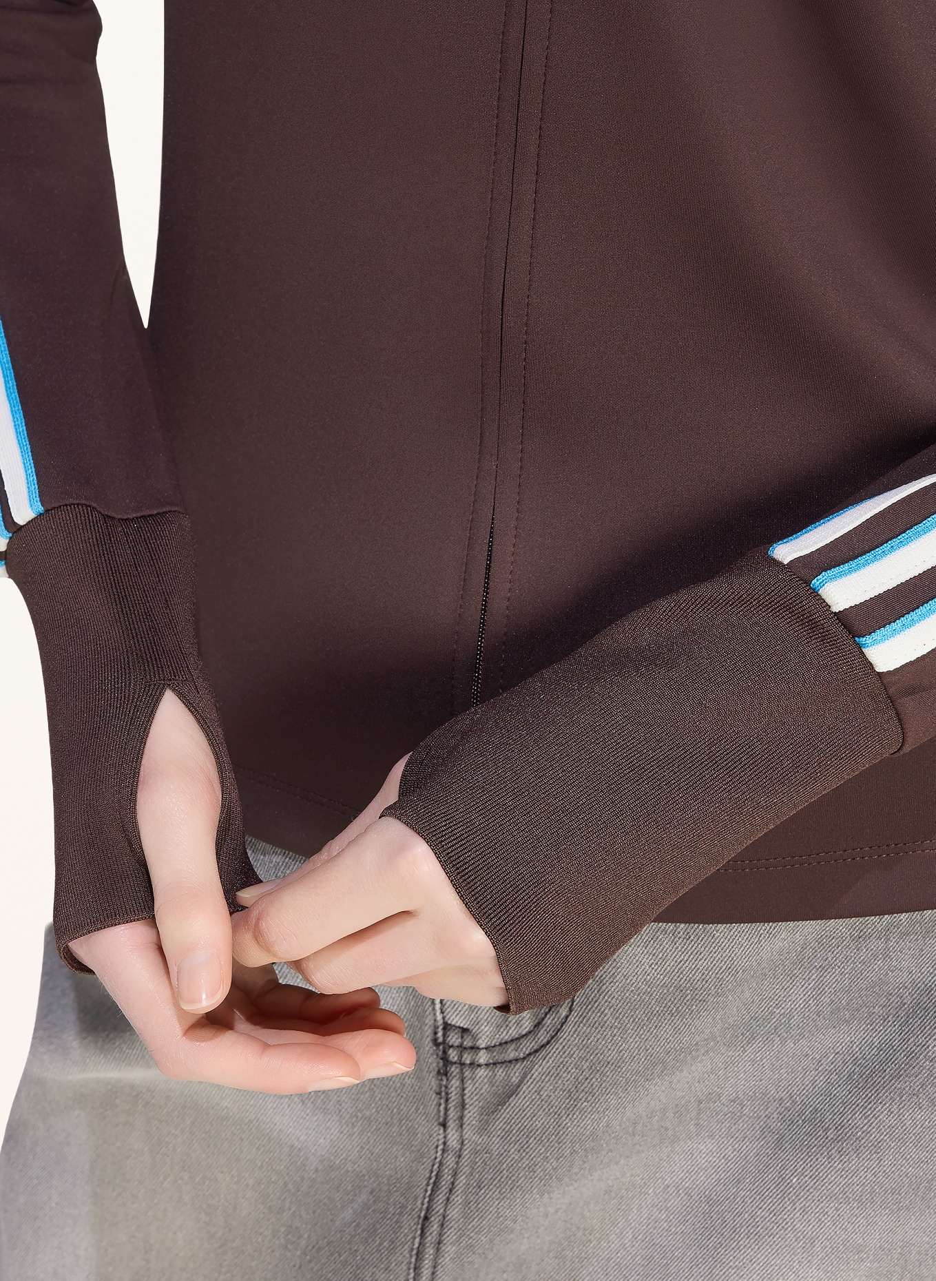 adidas Originals Mikina HOODED TREFOIL ZIPPER: TMAVĚ HNĚDÁ