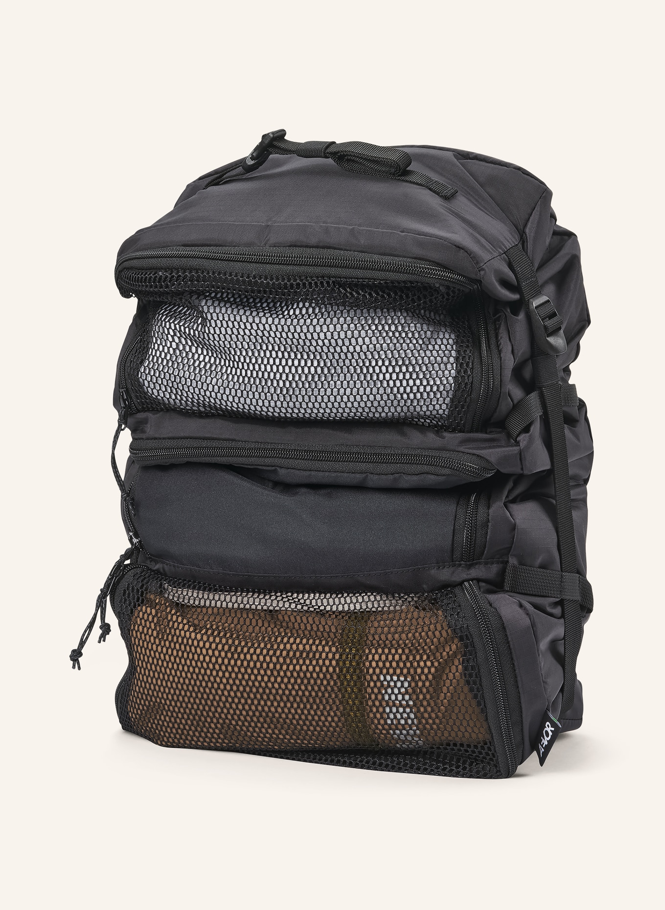 AEVOR Pomocník při balení TRAVEL TRUNK: ČERNÁ