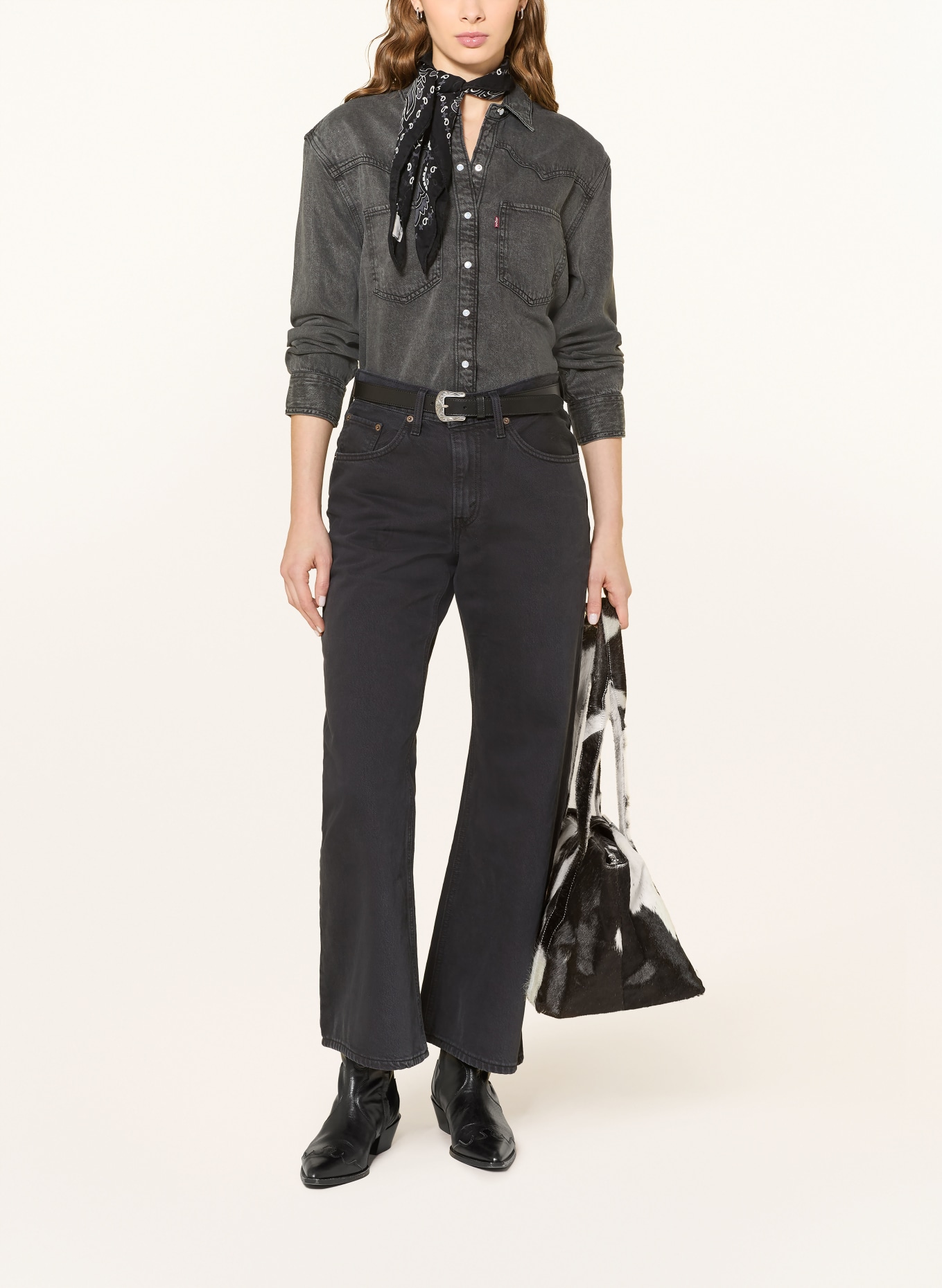 Levi's® Džíny s rozšiřujícími se nohavicemi LOOSE BOOT: 04 Blacks