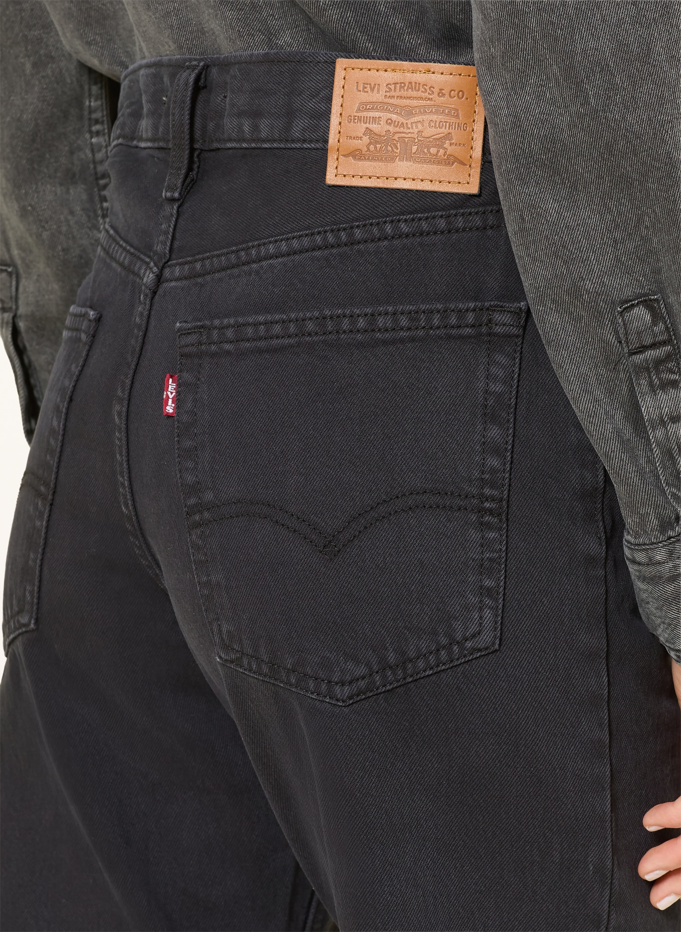 Levi's® Džíny s rozšiřujícími se nohavicemi LOOSE BOOT: 04 Blacks