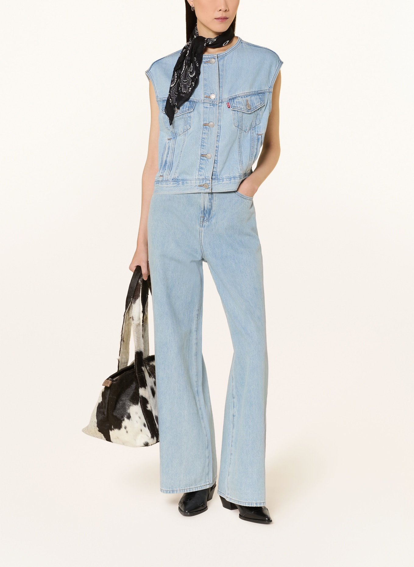 Levi's® džínová vesta: TMAVĚ MODRÁ