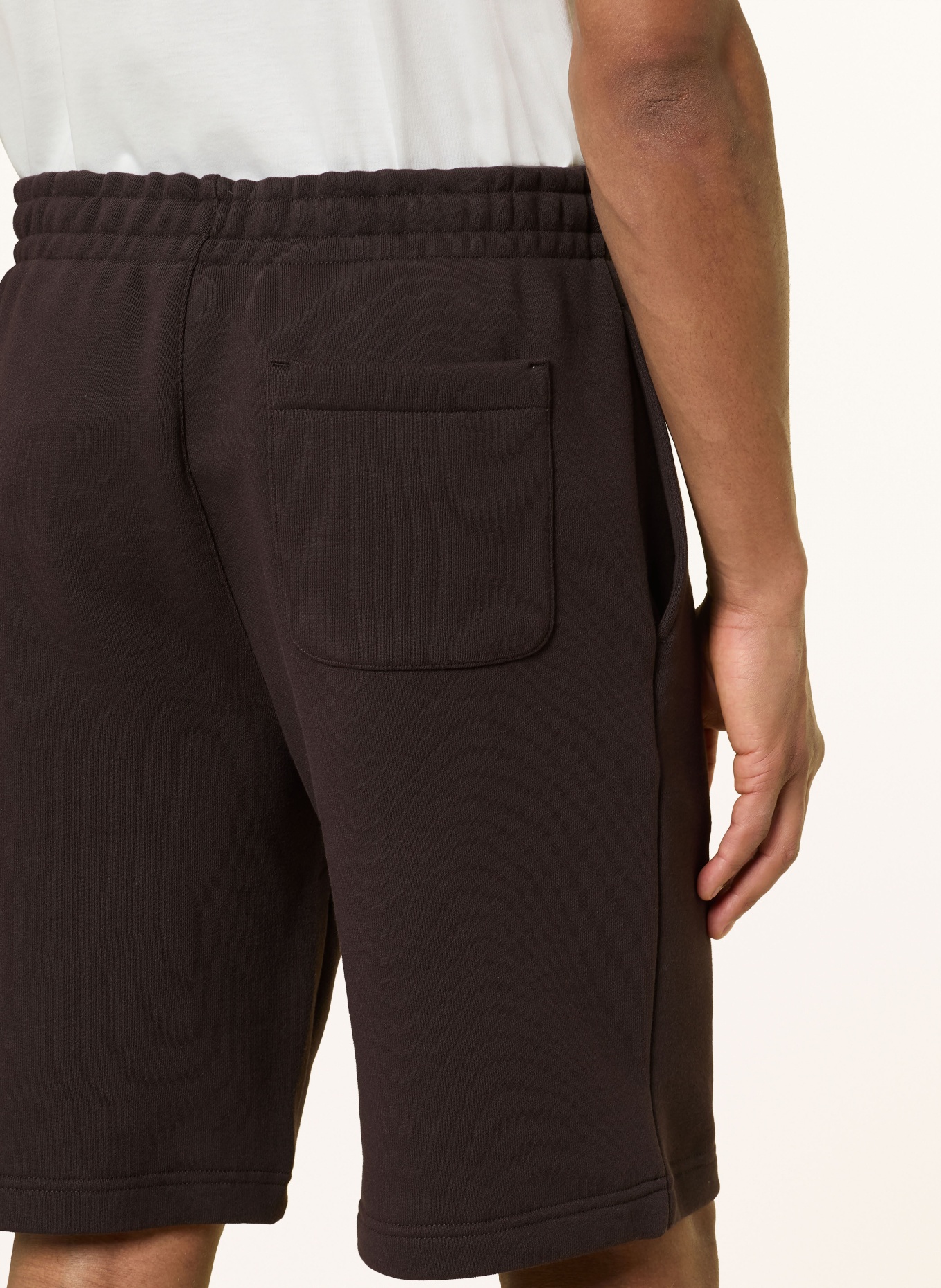 LACOSTE Sweatshorts: DUNKELBRAUN