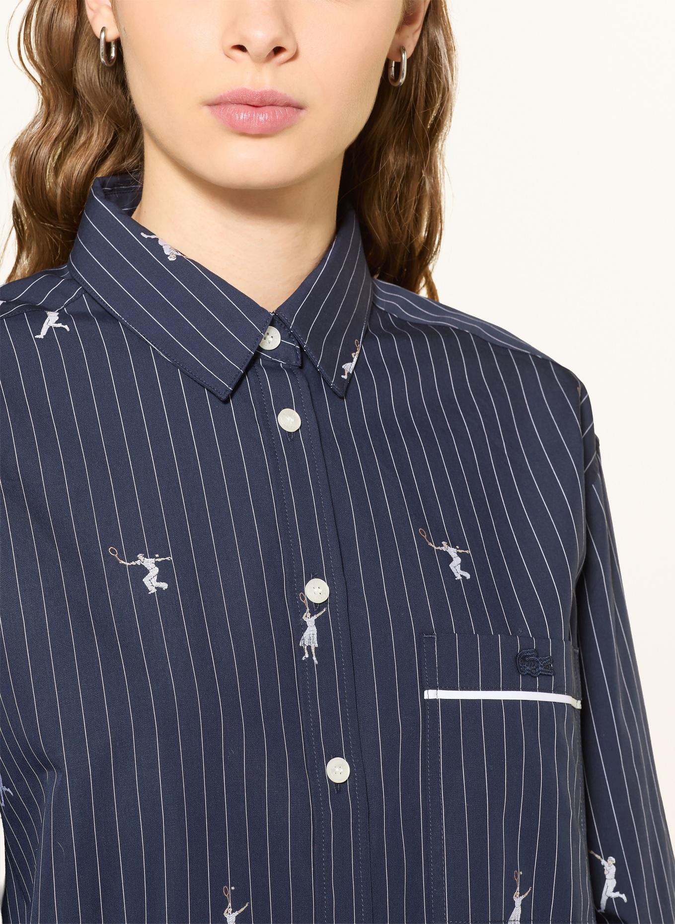 LACOSTE košile: TMAVĚ MODRÁ / BÍLÁ