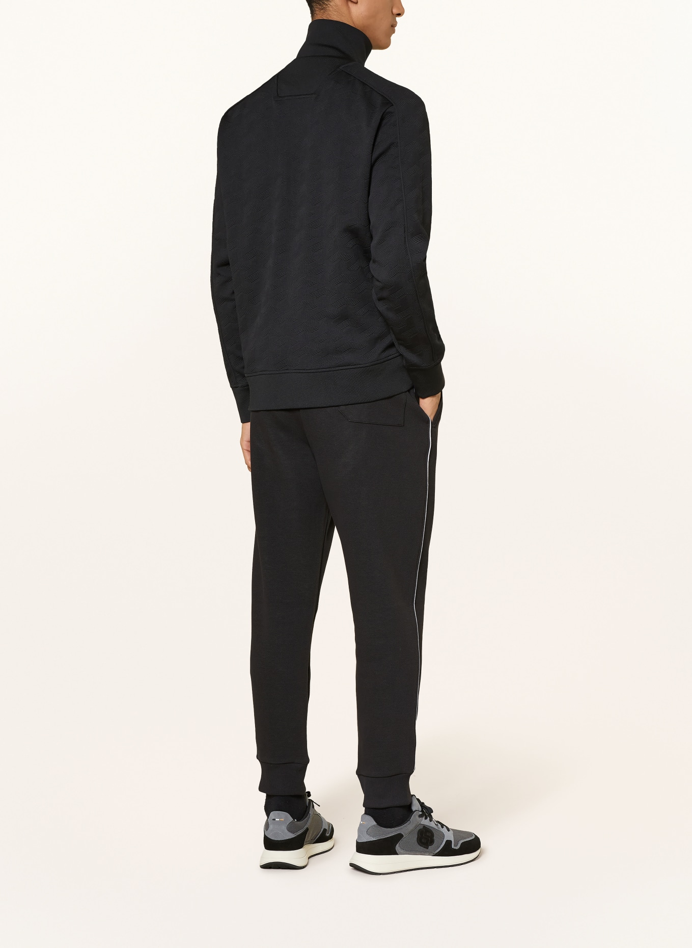 BOSS Spodnie dresowe JOIN HADIKO: CZARNY / BIAŁY