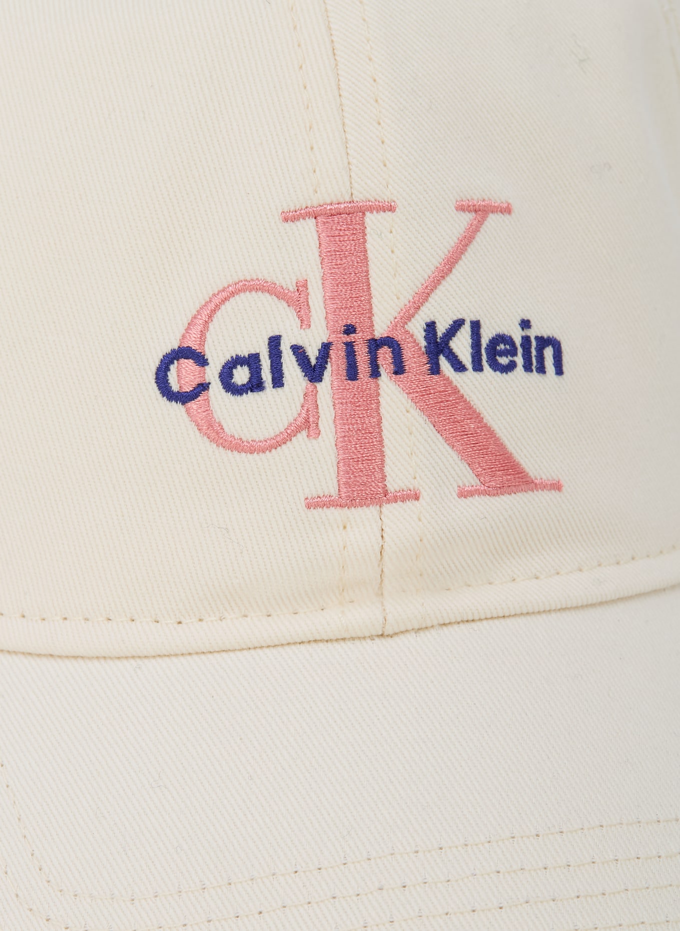 Calvin Klein cap: ECRU / DARK PURPLE / LIGHT RED