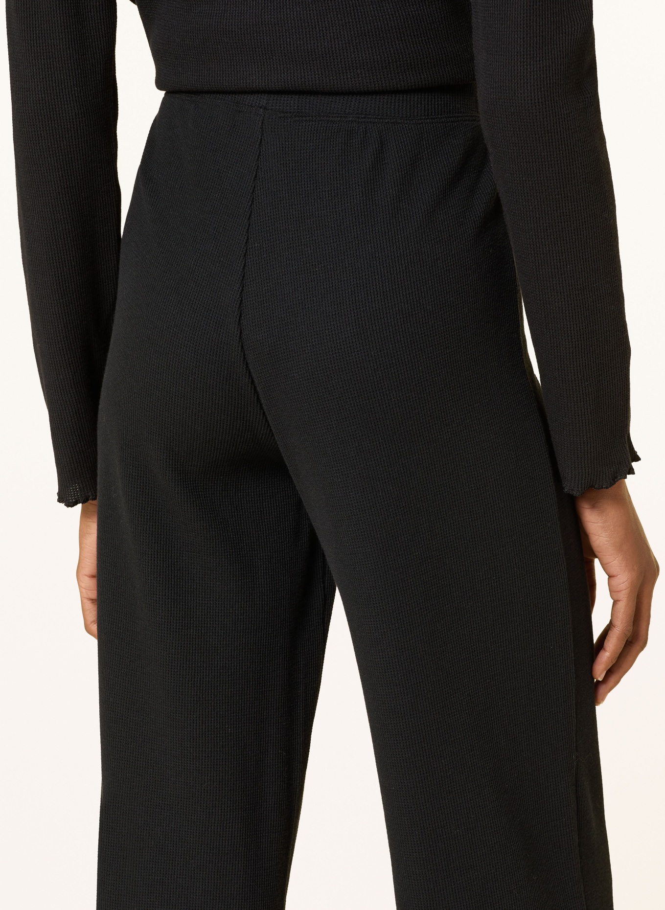 BOSS Spodnie do spania COSY: CZARNY