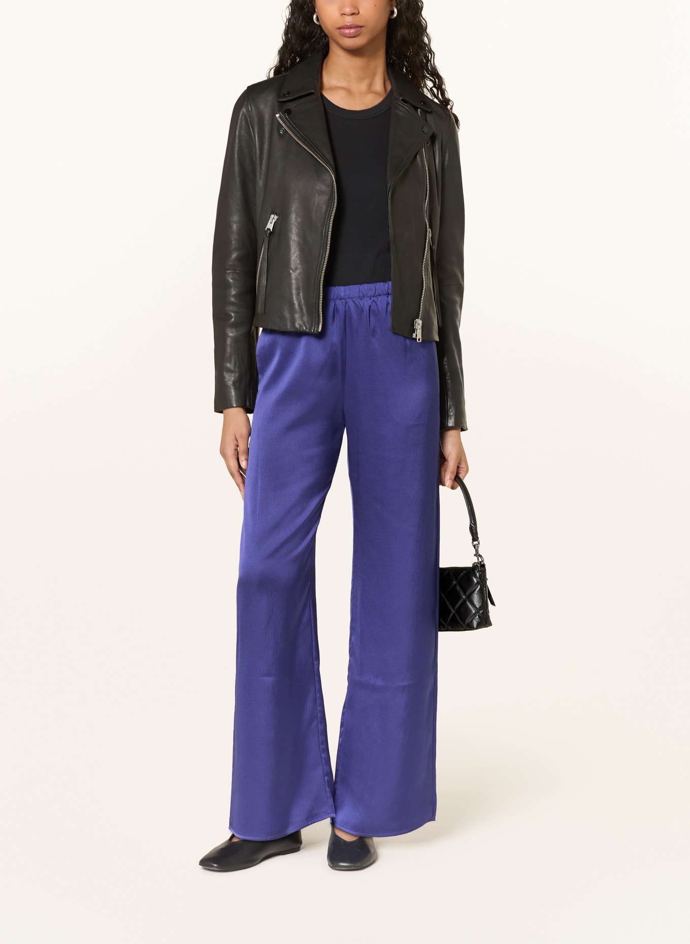 Calvin Klein Kalhoty Marlene HAMMERED: TMAVĚ FIALOVÁ