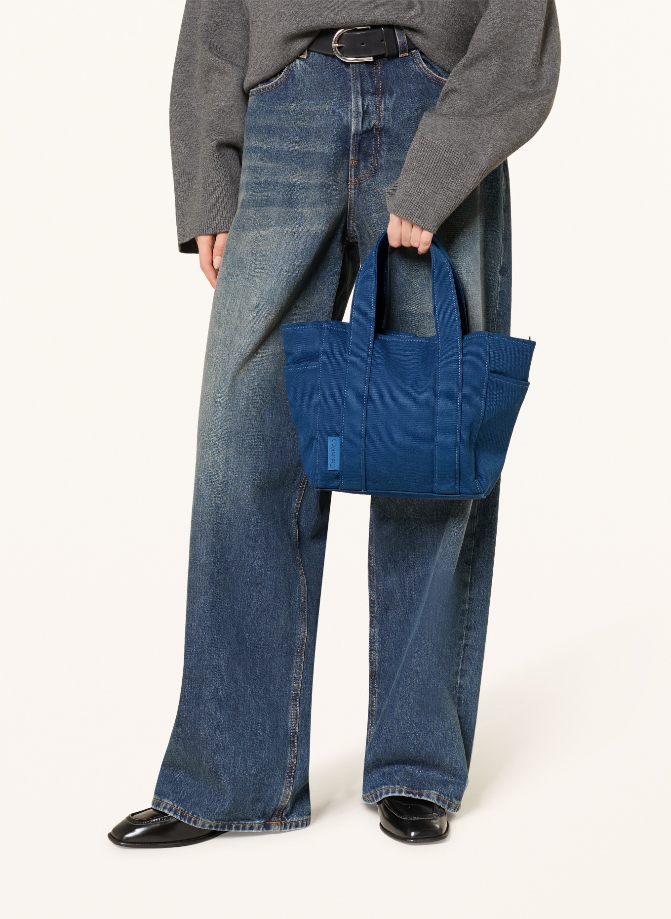 Calvin Klein Handtasche: DUNKELBLAU