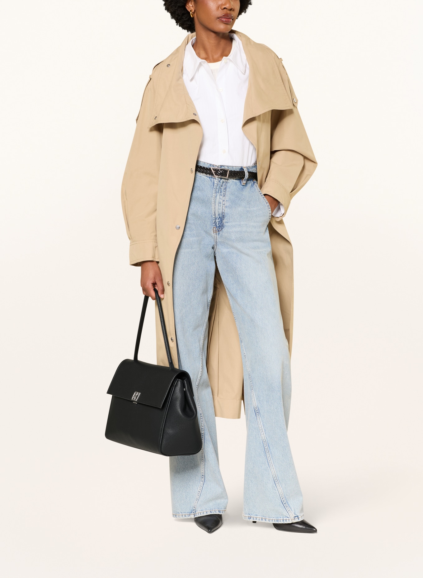 Calvin Klein shoulder bag: BLACK / SILVER