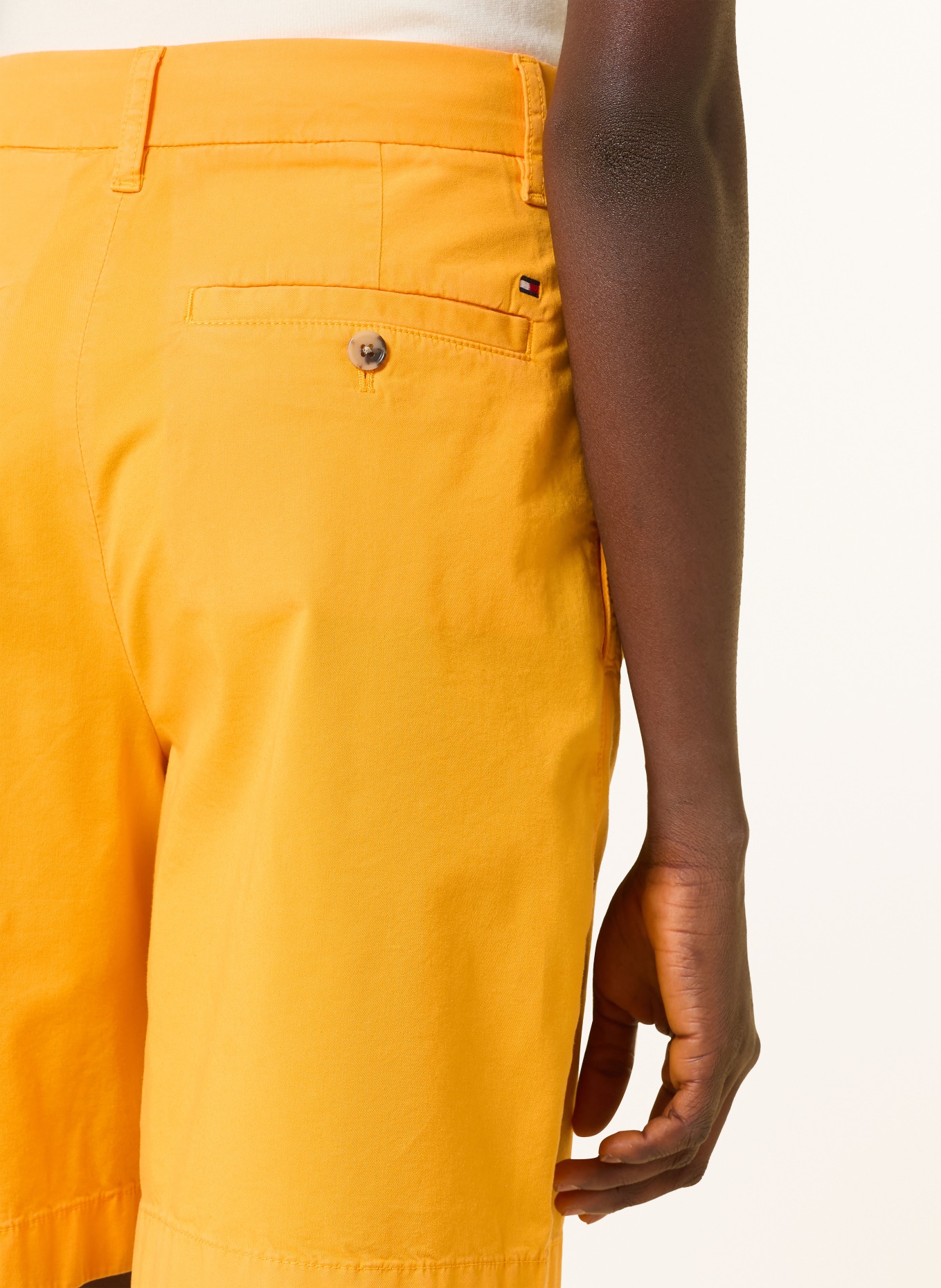 TOMMY HILFIGER Shorts: NEONORANGE