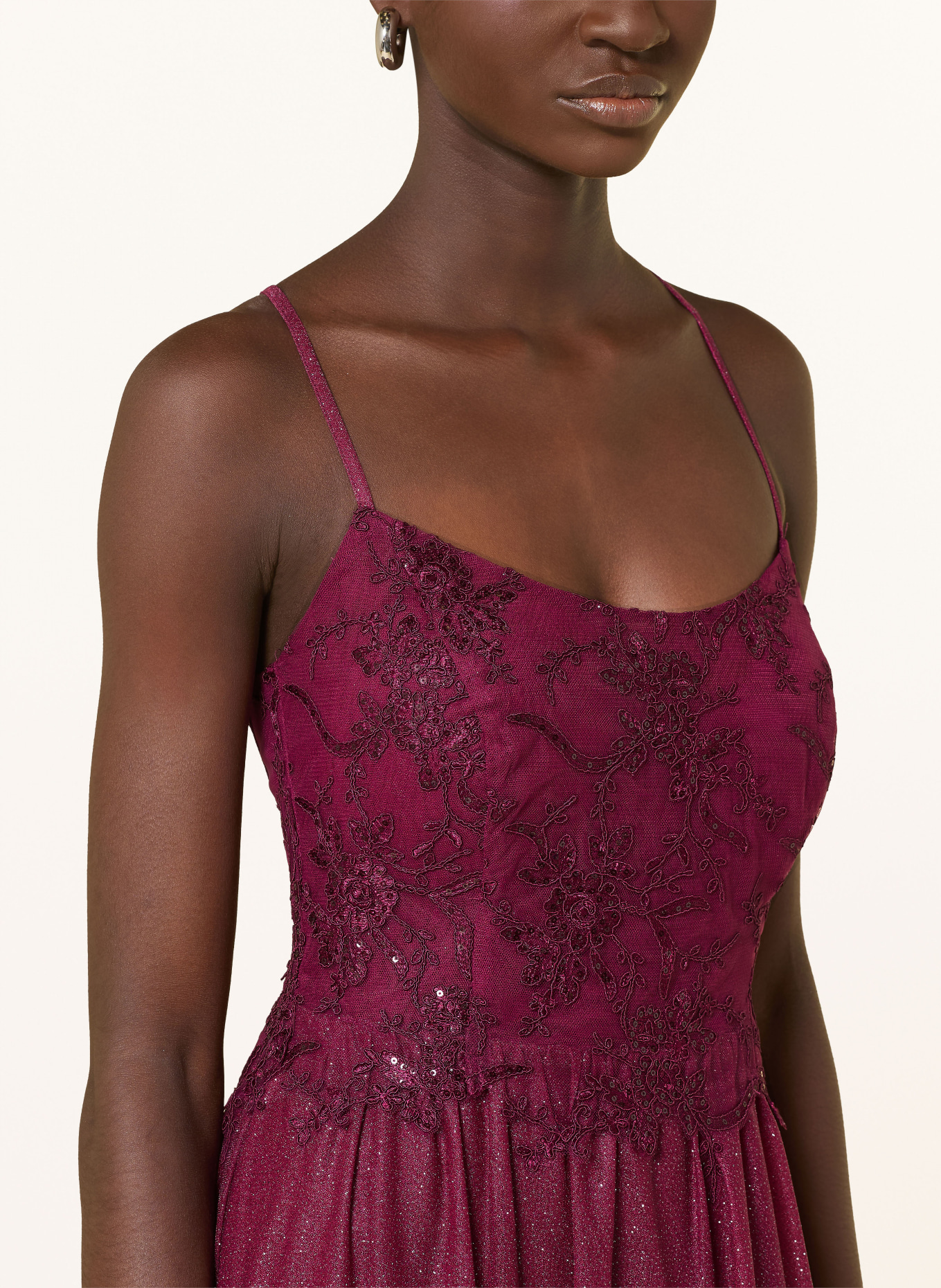 Suddenly Princess Večerní šaty s krajkou a třpytivou nití: TMAVĚ ČERVENÁ