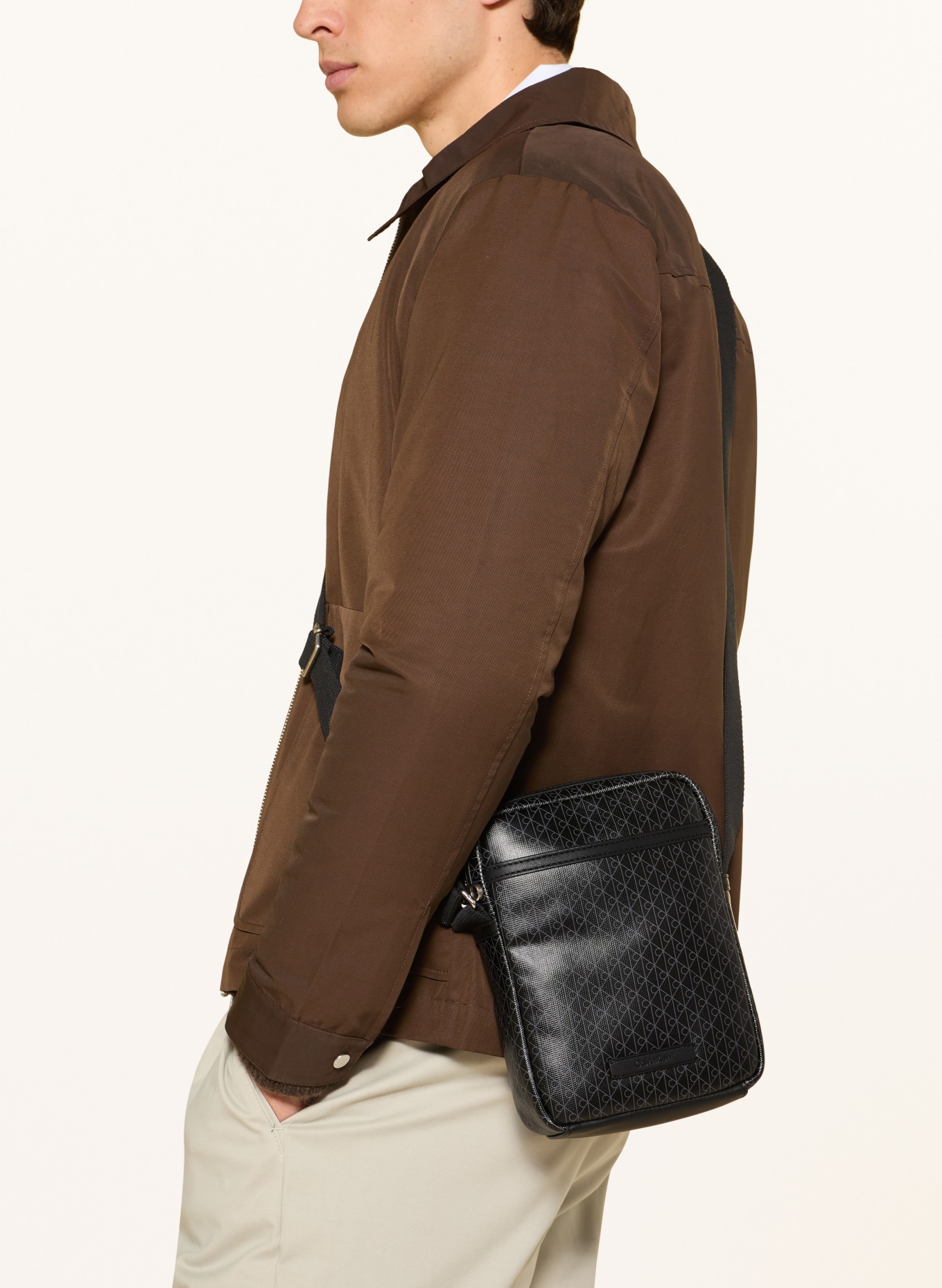 Calvin Klein shoulder bag: BLACK / SILVER / DARK GRAY